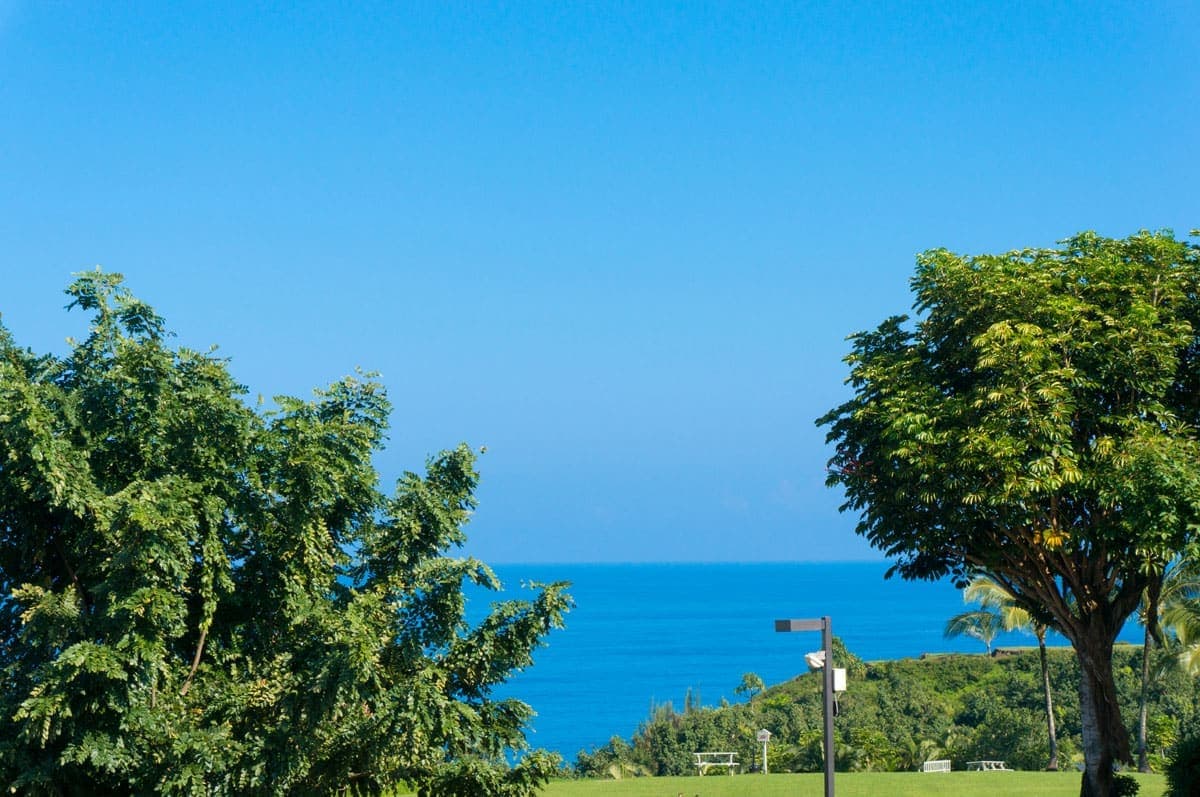 Condo in Princeville · ★4.4 · 1 bedroom · 2 beds · 2 private baths - Photo 3