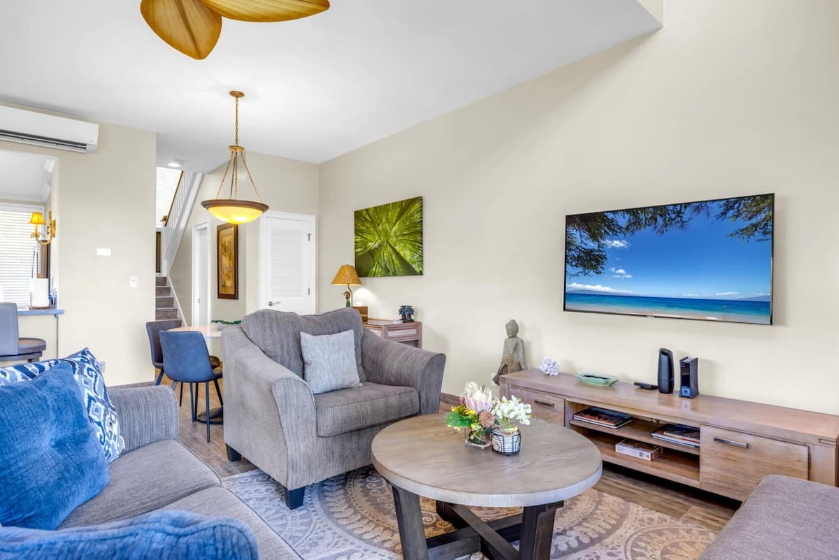 Condo in Lahaina · ★5.0 · 1 bedroom · 2 beds · 2 baths - Photo 3