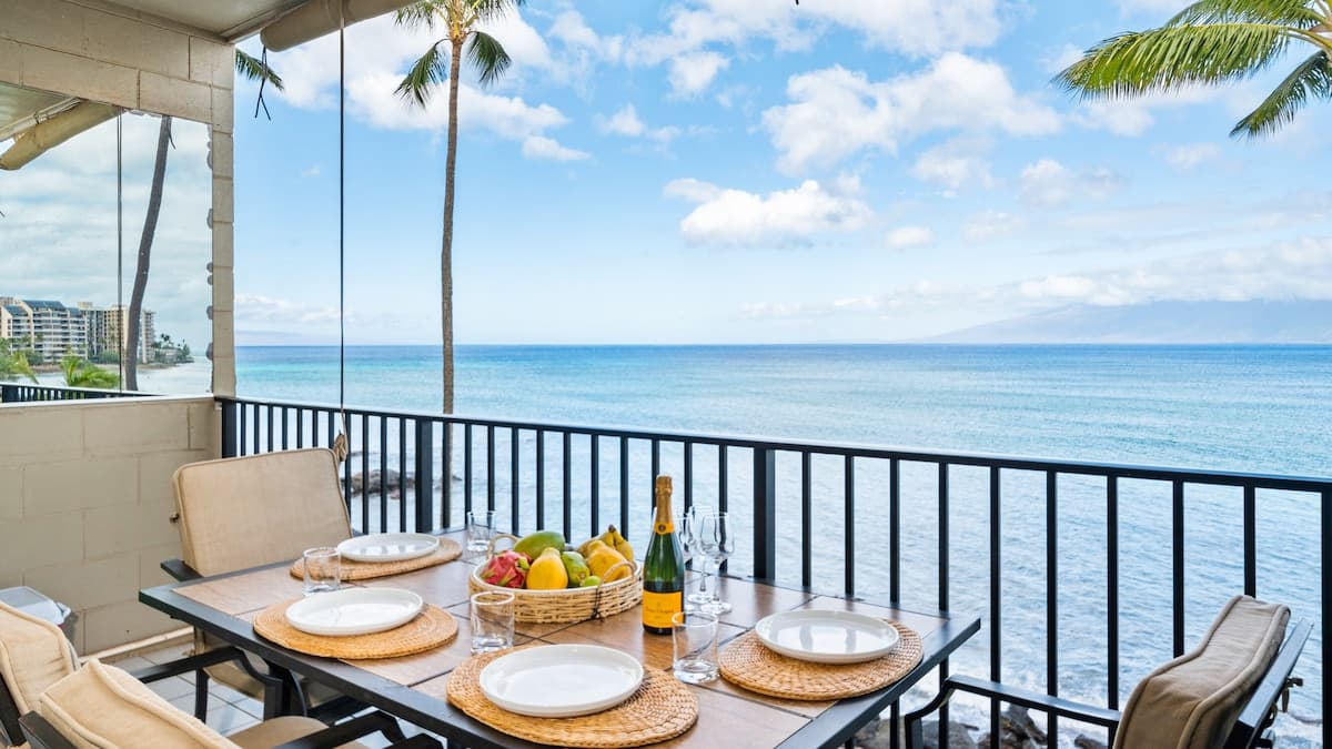 Stunning Oceanfront Sunsets for the entire family - Photo 1