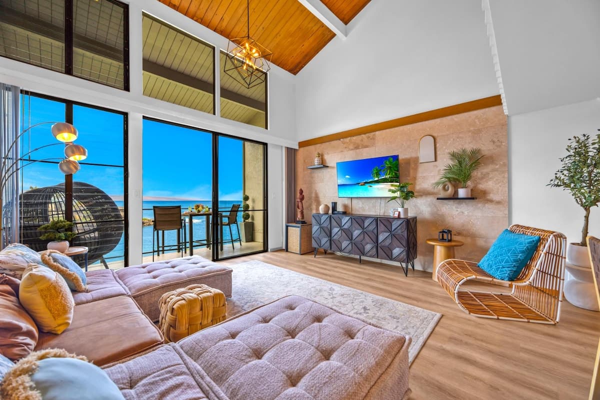 Condo in Lahaina · ★4.17 · 2 bedrooms · 2 beds · 2 baths - Photo 4
