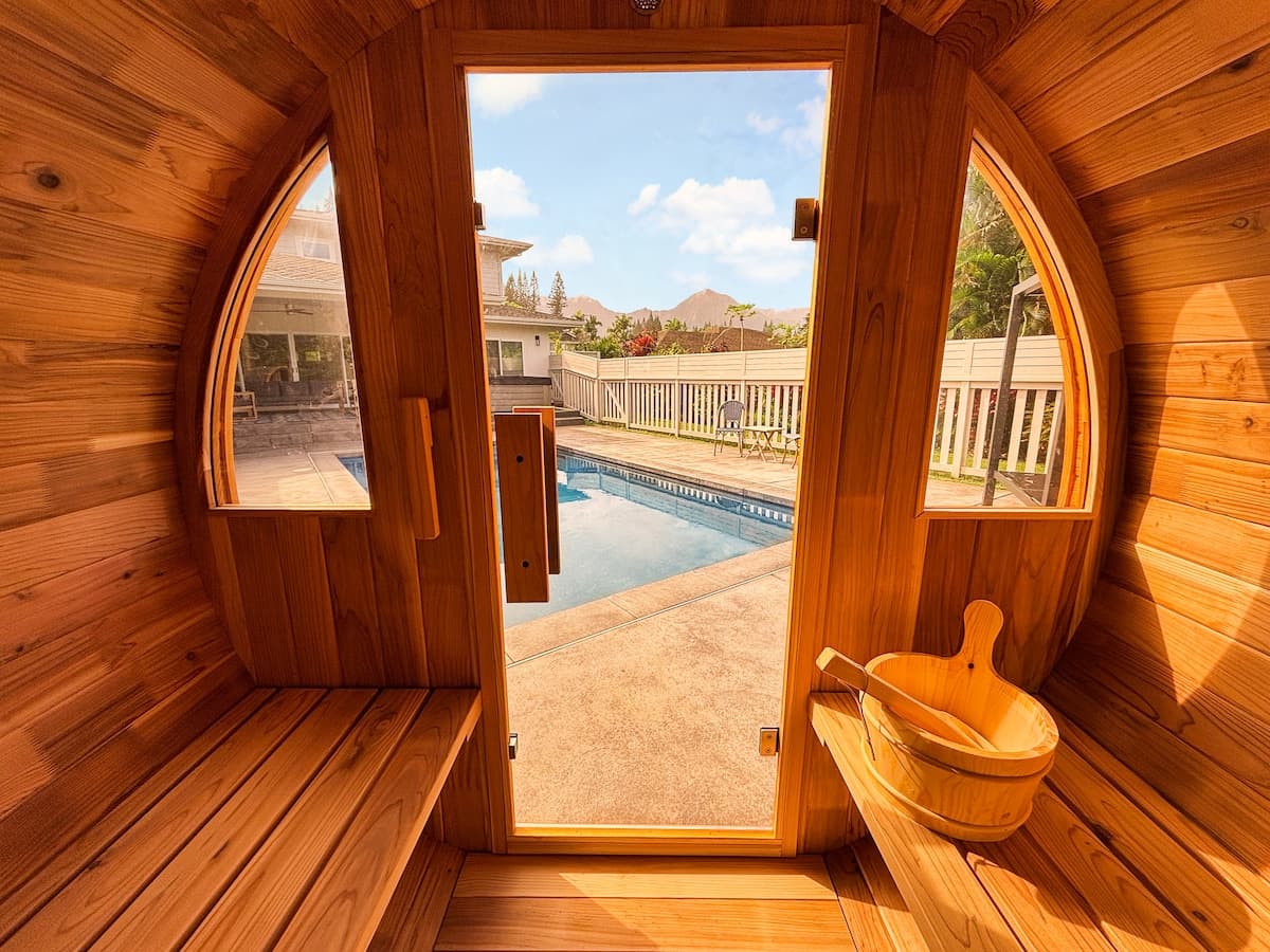 Home in Princeville · ★4.86 · 4 bedrooms · 5 beds · 4 baths - Photo 2