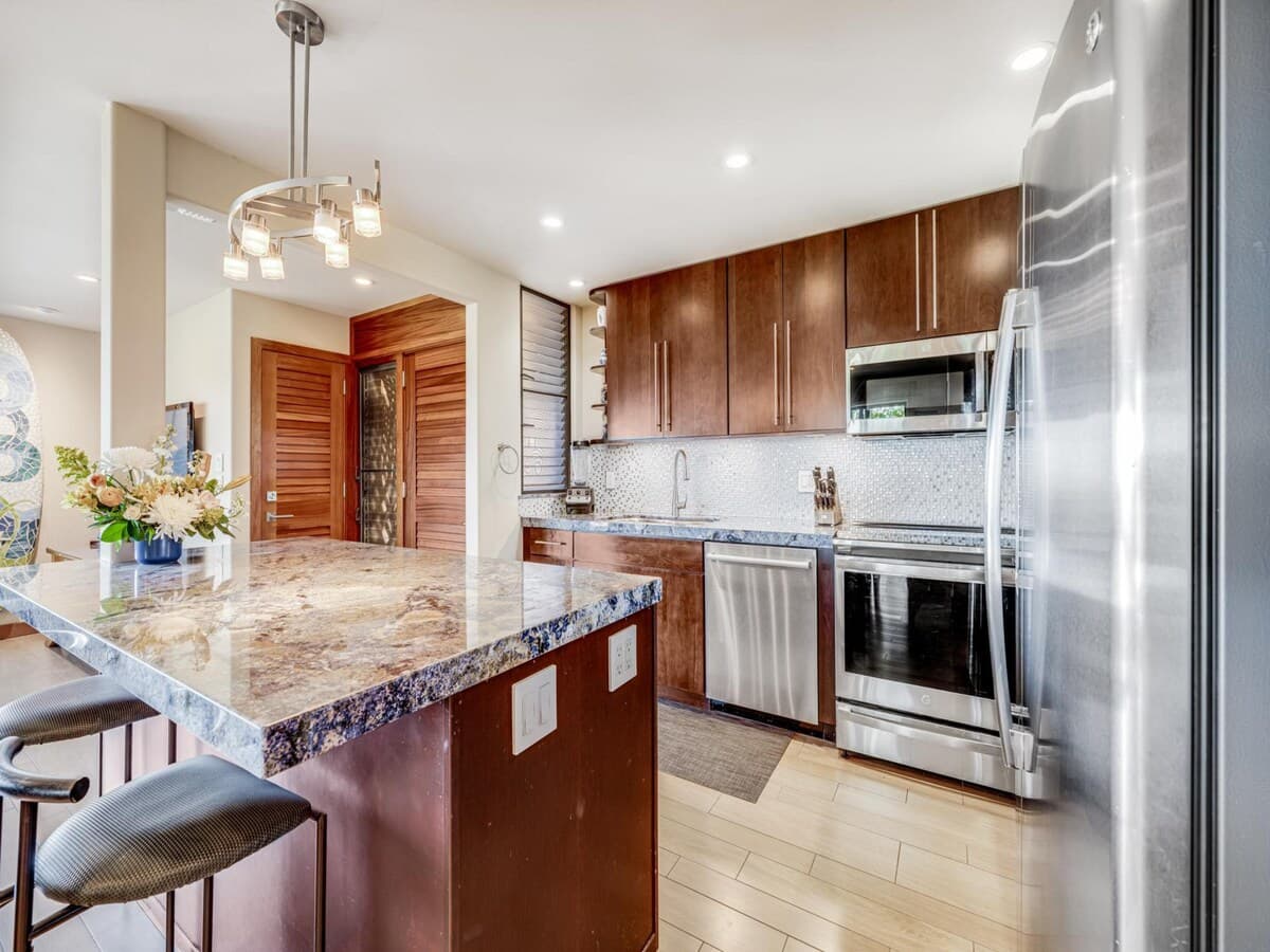 Condo in Wailea · ★4.88 · 2 bedrooms · 2 beds · 2 baths - Photo 4