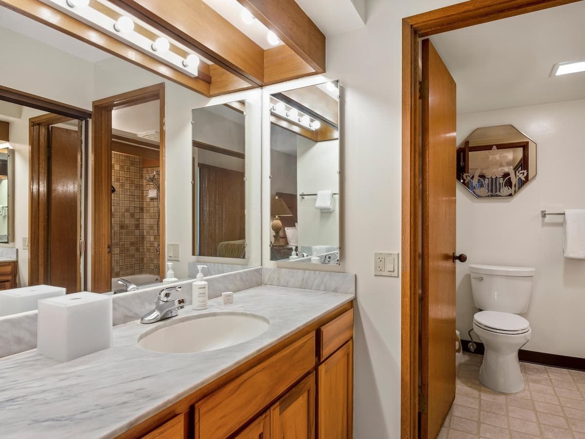 Condo in Wailea · ★4.81 · 2 bedrooms · 3 beds · 2 baths - Photo 5