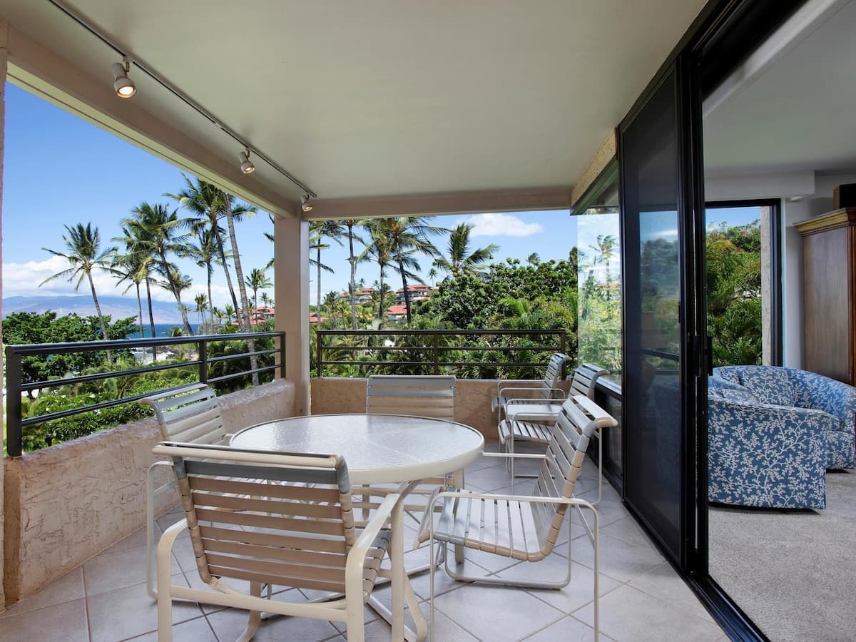 Condo in Wailea · ★4.5 · 2 bedrooms · 4 beds · 2 baths - Photo 2