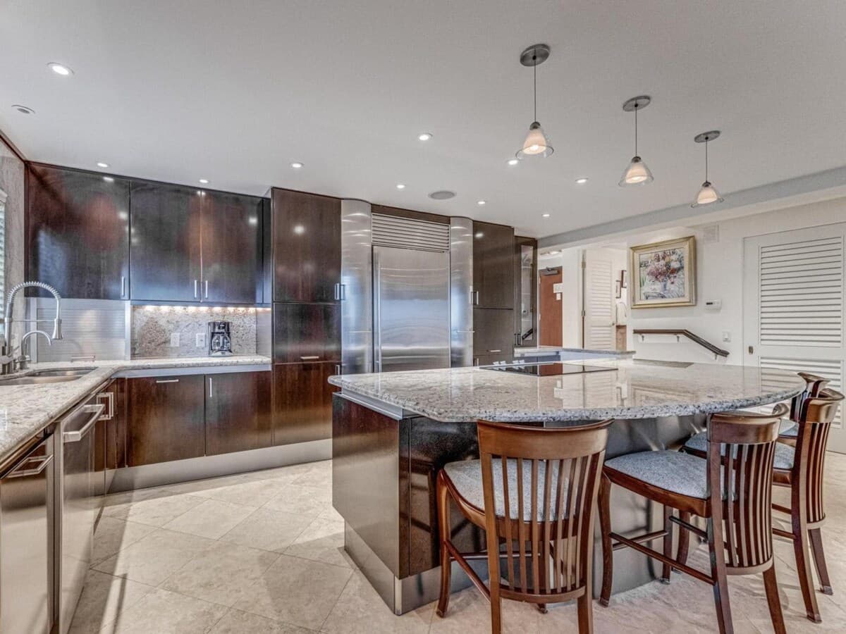 Condo in Wailea · ★4.88 · 2 bedrooms · 3 beds · 2 baths - Photo 3