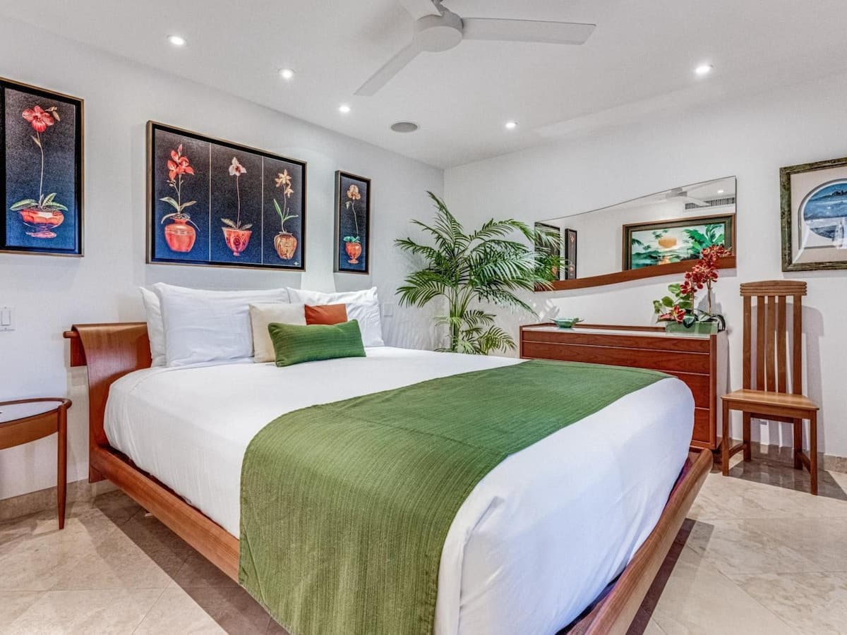 Condo in Wailea · ★4.88 · 2 bedrooms · 3 beds · 2 baths - Photo 4