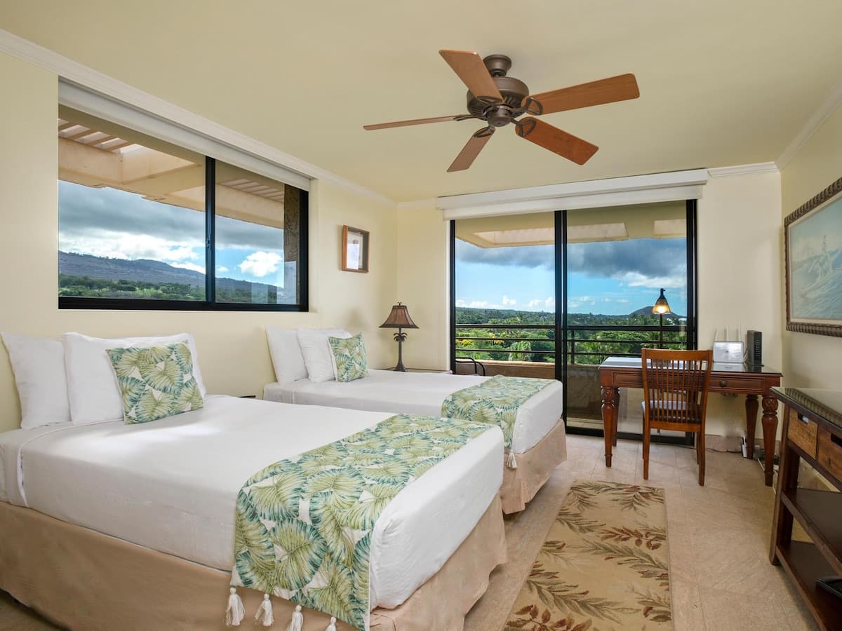 Condo in Wailea · ★4.88 · 2 bedrooms · 3 beds · 2 baths - Photo 3