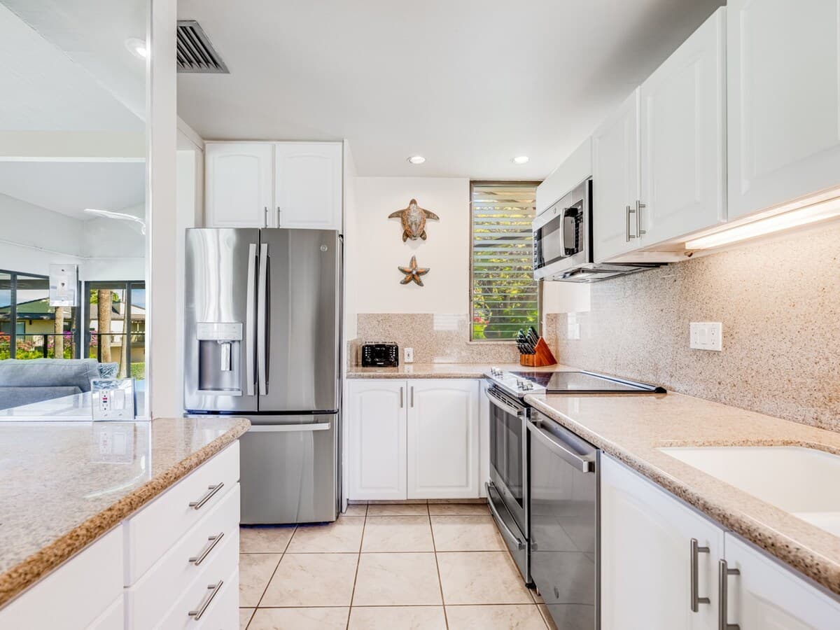 Condo in Wailea · ★5.0 · 1 bedroom · 2 beds · 1 bath - Photo 4