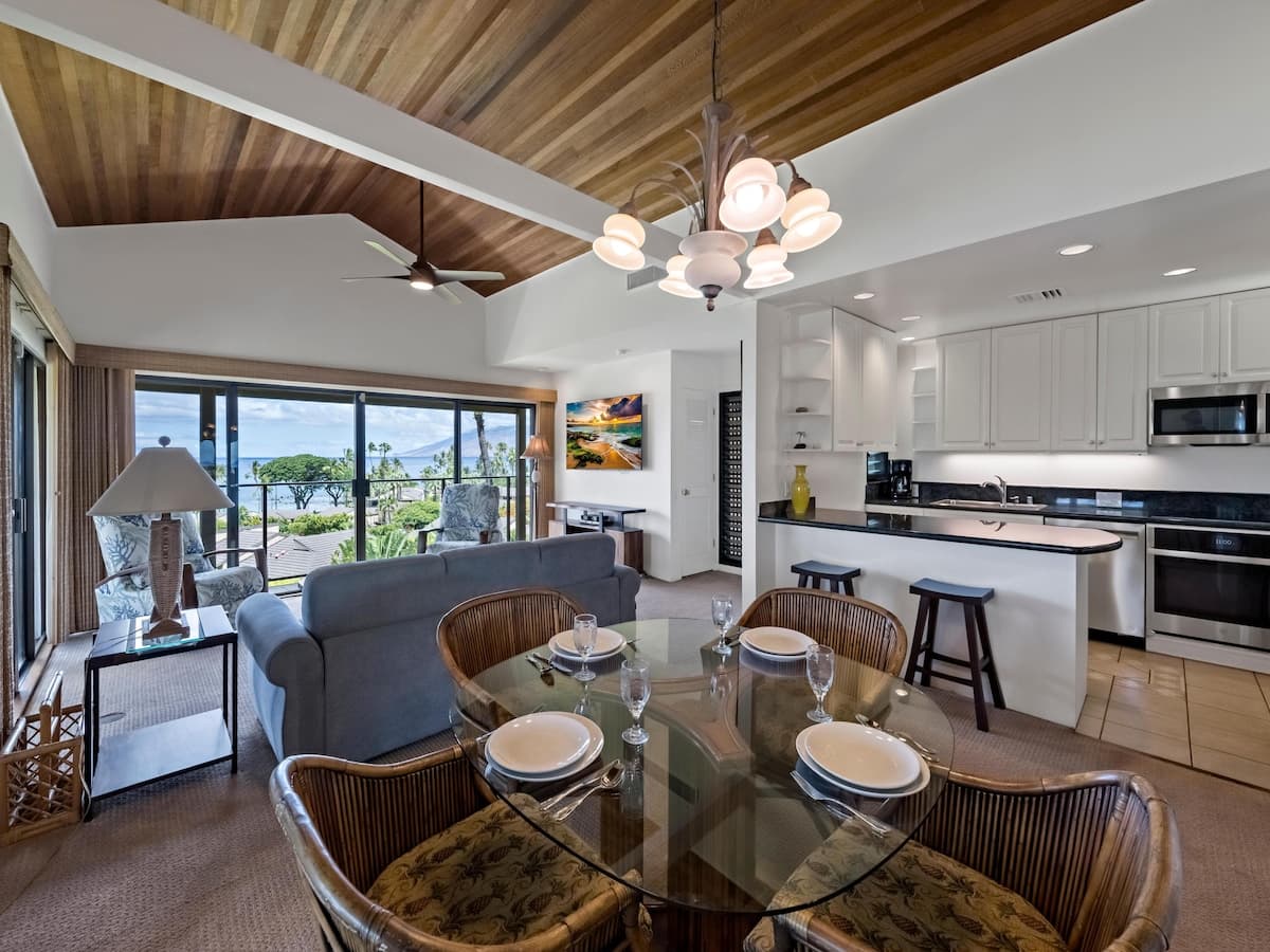 Condo in Wailea · ★5.0 · 1 bedroom · 2 beds · 2 baths - Photo 4