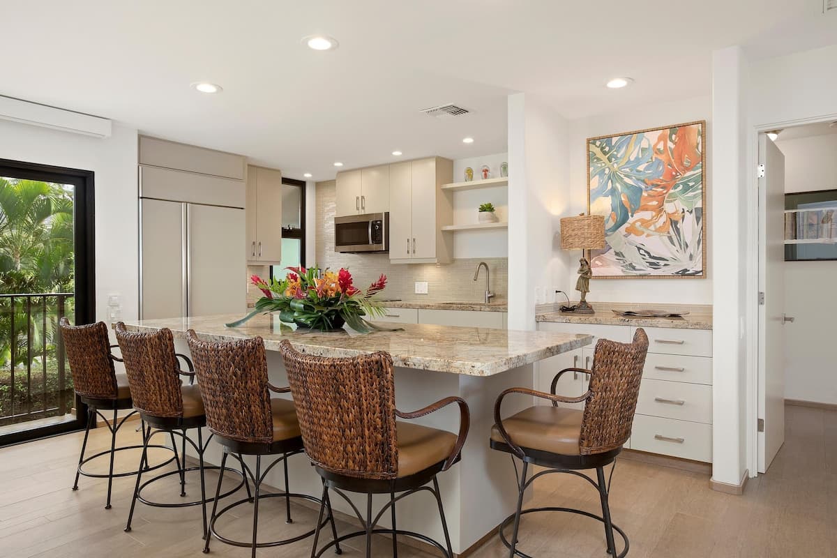 Condo in Wailea · ★5.0 · 2 bedrooms · 4 beds · 2 baths - Photo 3