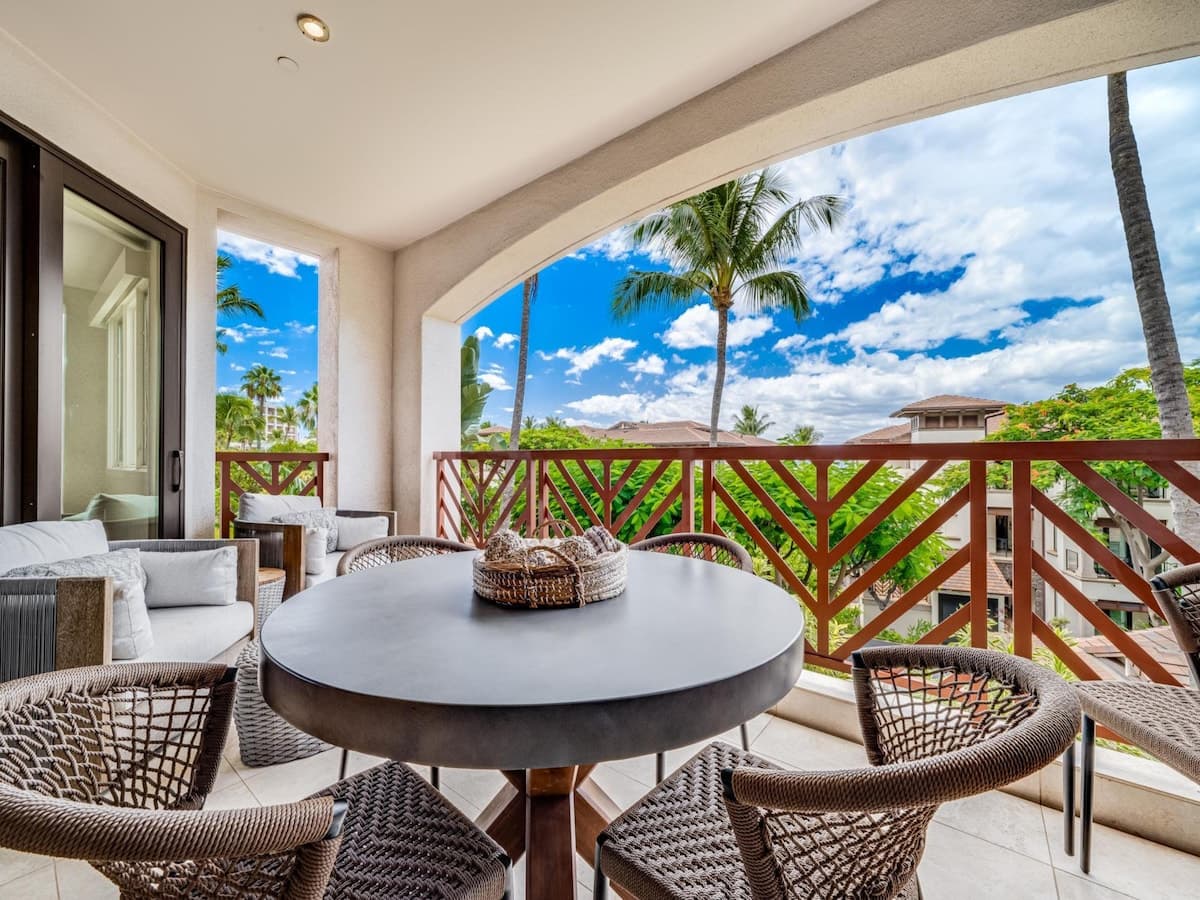 Condo in Kihei · ★5.0 · 2 bedrooms · 4 beds · 2 baths - Photo 2