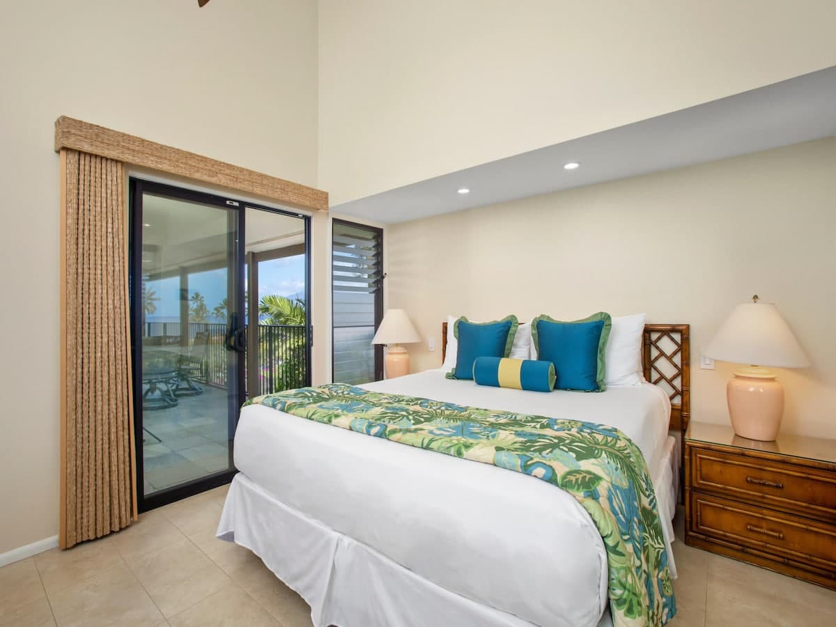 Condo in Wailea · ★5.0 · 1 bedroom · 2 beds · 2 baths - Photo 4