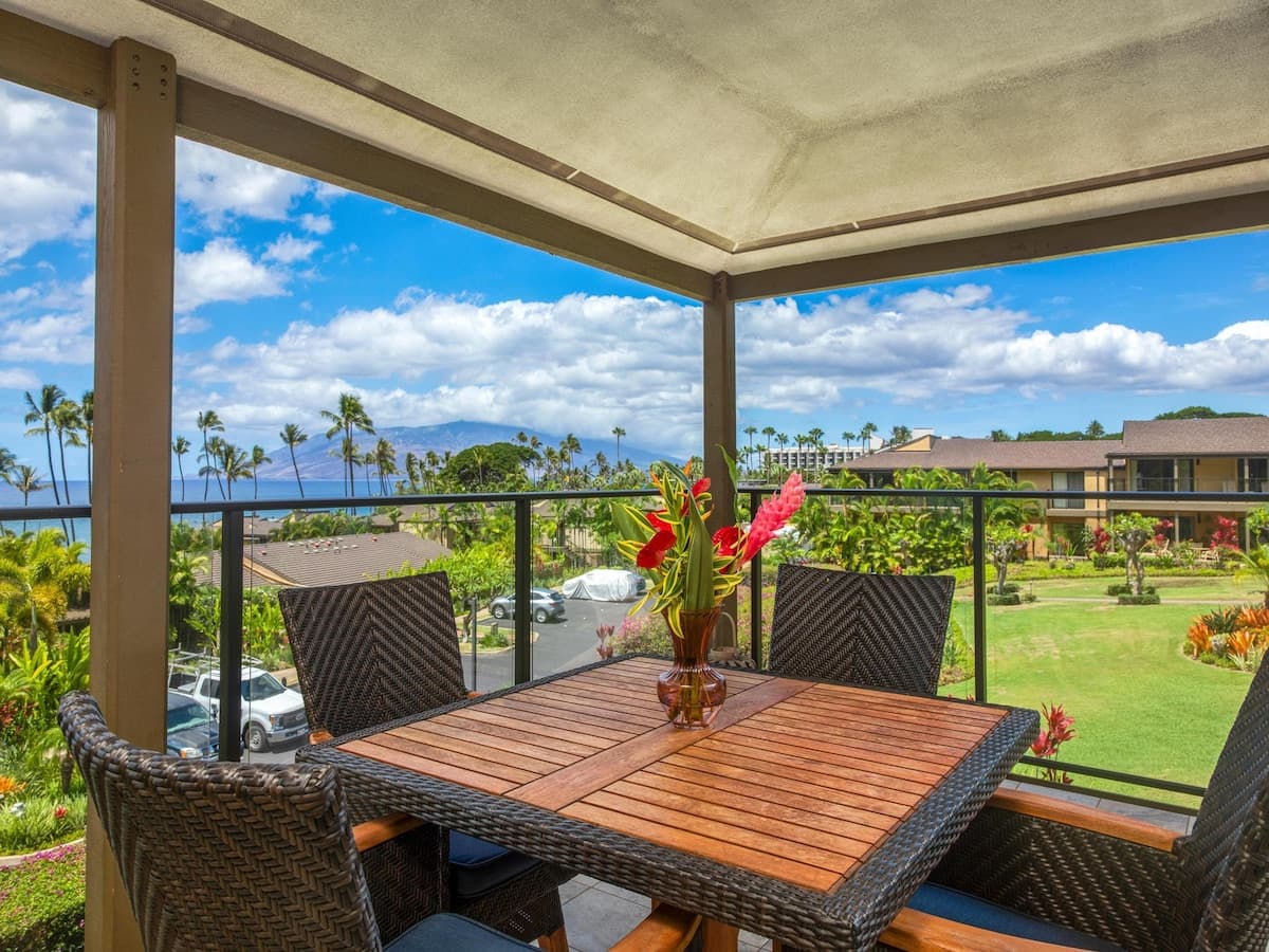 Condo in Wailea · ★5.0 · 2 bedrooms · 3 beds · 2 baths - Photo 2