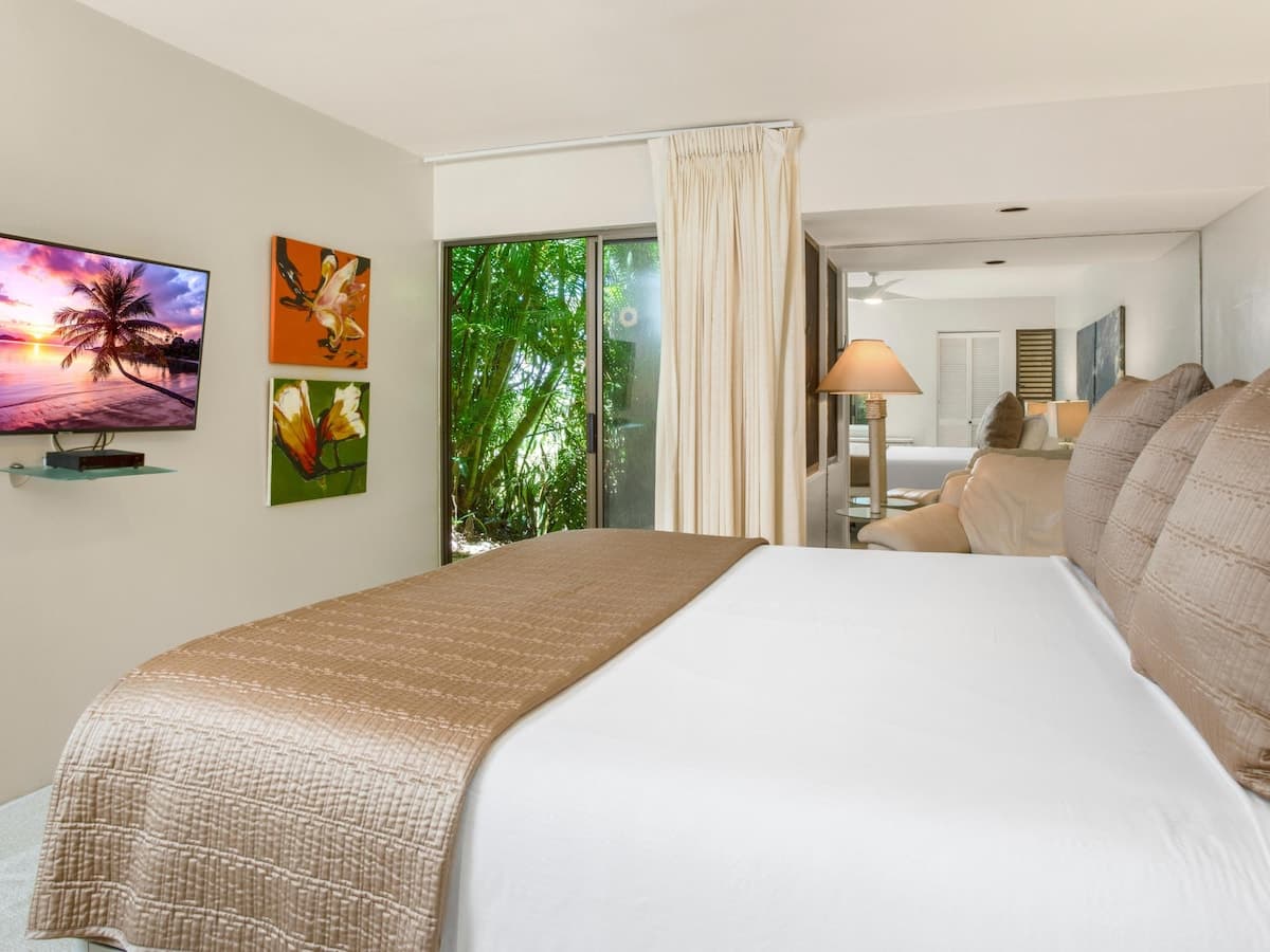 Condo in Wailea · ★5.0 · 2 bedrooms · 4 beds · 2 baths - Photo 4