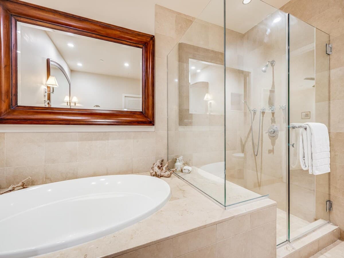 Condo in Kihei · ★5.0 · 2 bedrooms · 3 beds · 2 baths - Photo 5