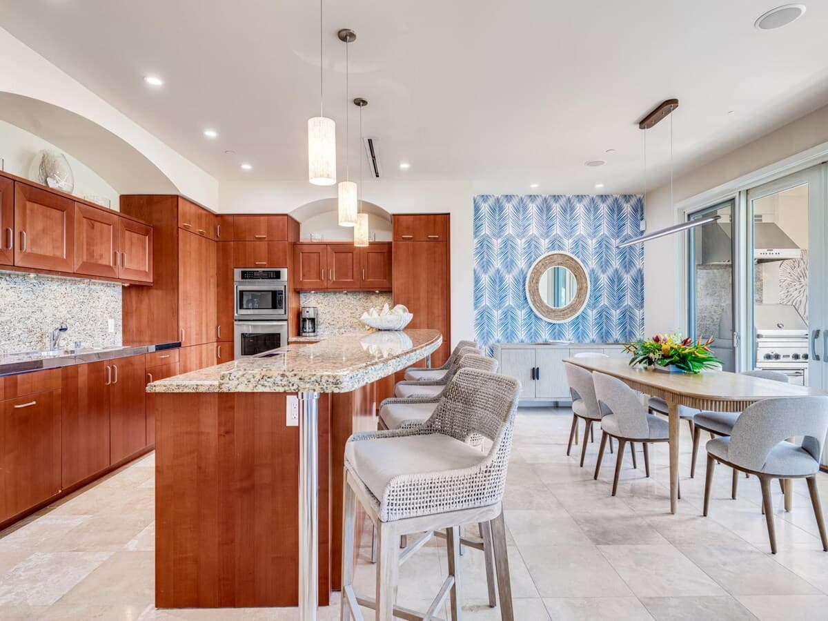 Condo in Kihei · ★5.0 · 2 bedrooms · 3 beds · 2 baths - Photo 2