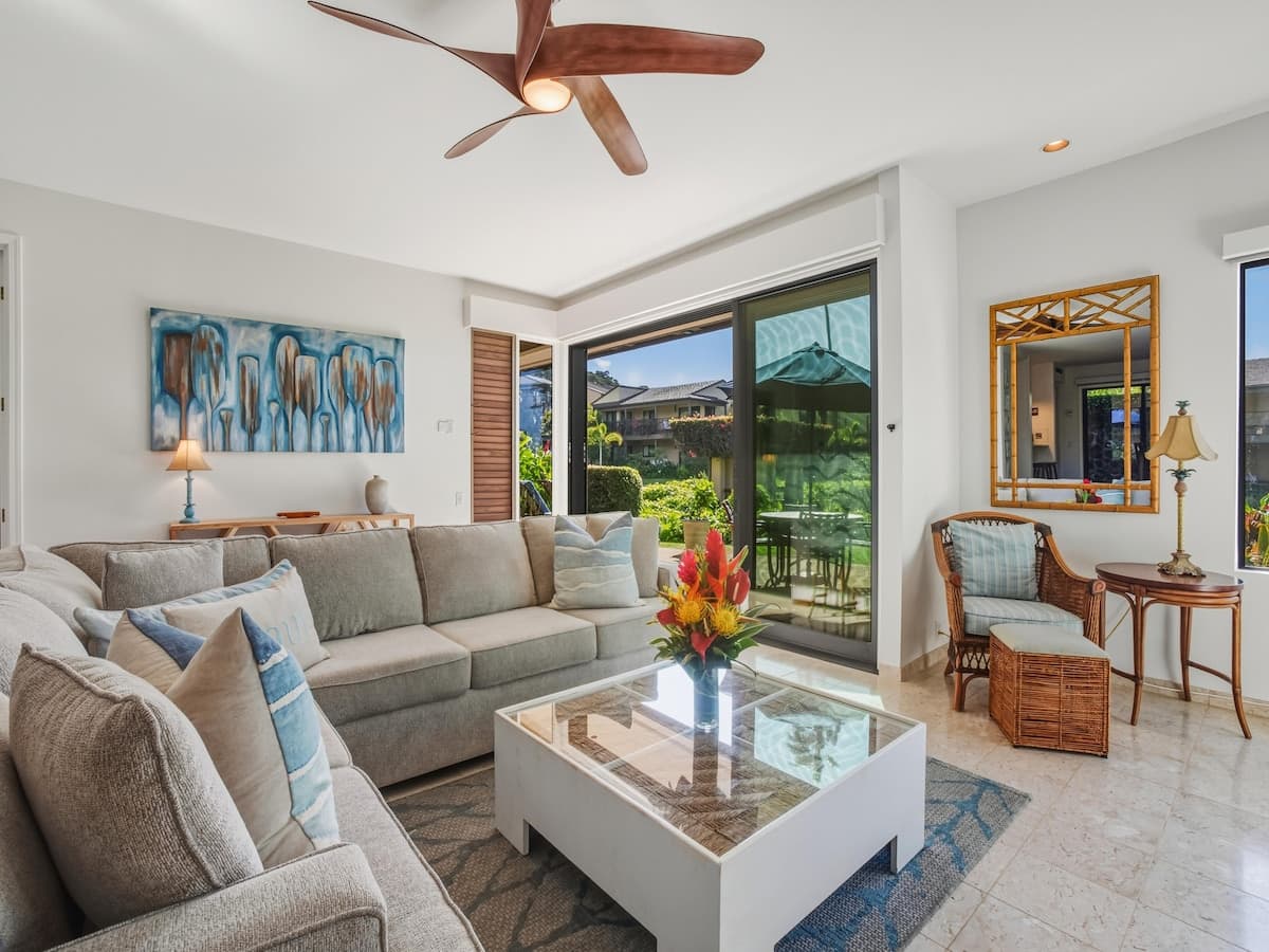 Condo in Wailea · ★4.8 · 3 bedrooms · 5 beds · 2 baths - Photo 2