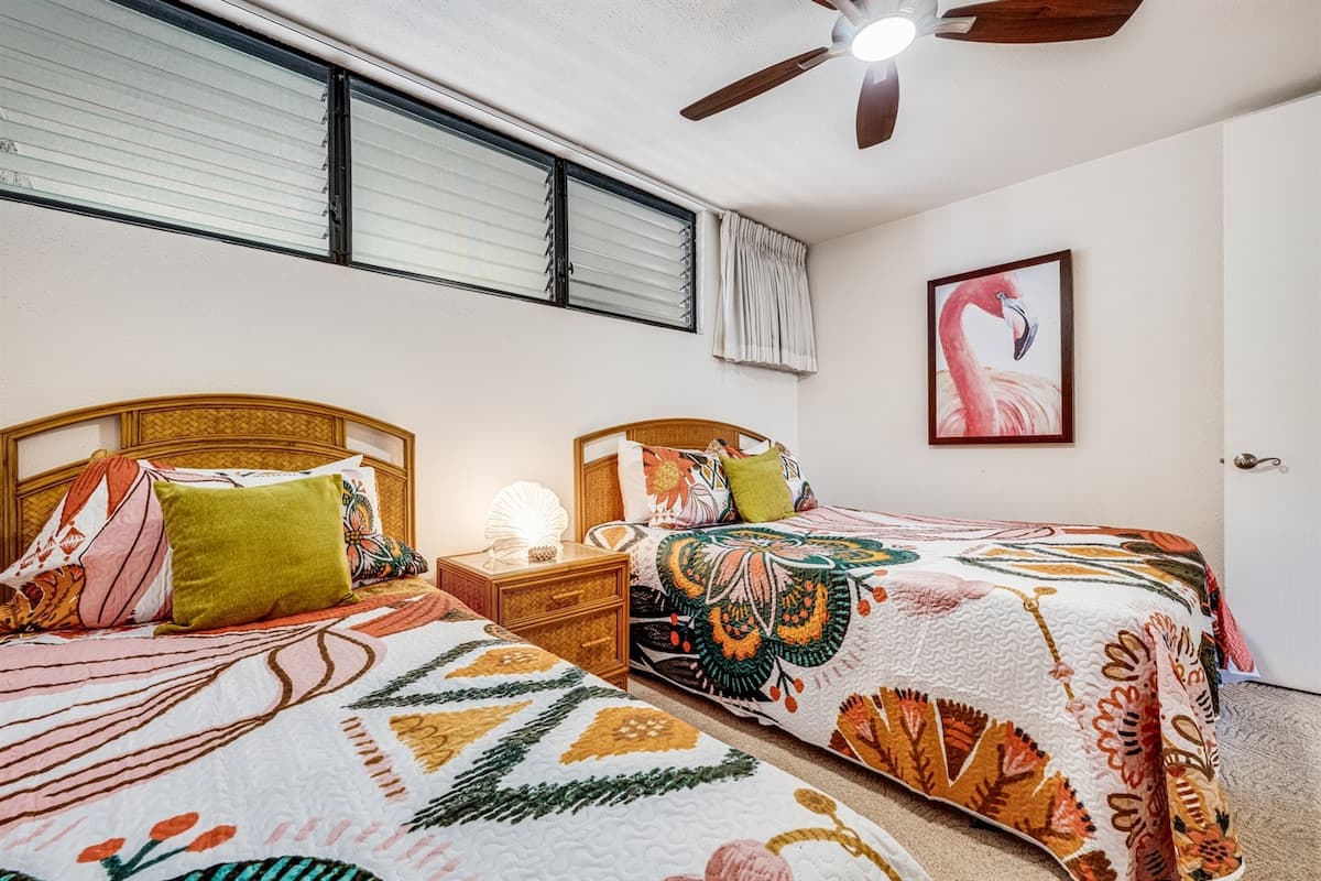 Condo in Lahaina · ★4.83 · 2 bedrooms · 4 beds · 2 baths - Photo 4