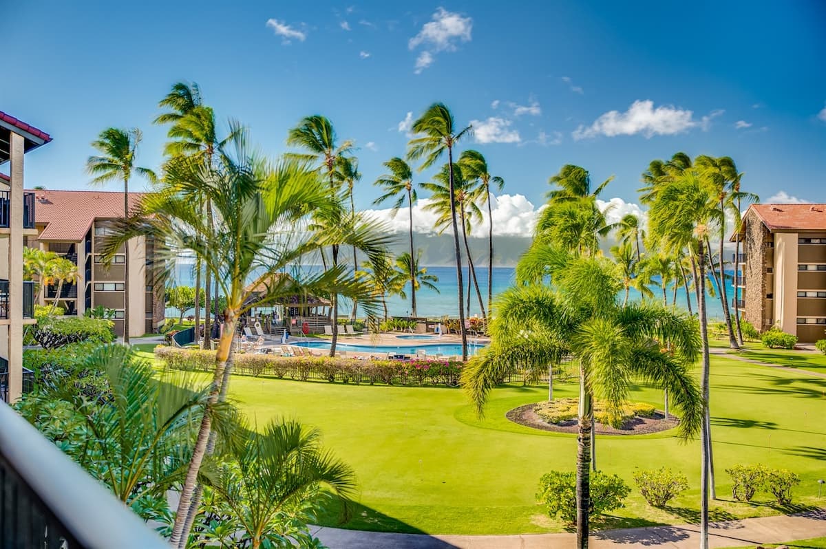 Condo in Lahaina · ★4.83 · 2 bedrooms · 4 beds · 2 baths - Photo 1