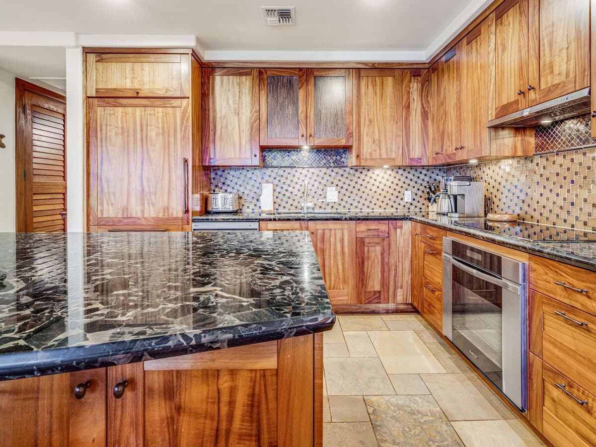 Condo in Kihei · ★5.0 · 2 bedrooms · 4 beds · 2 baths - Photo 4