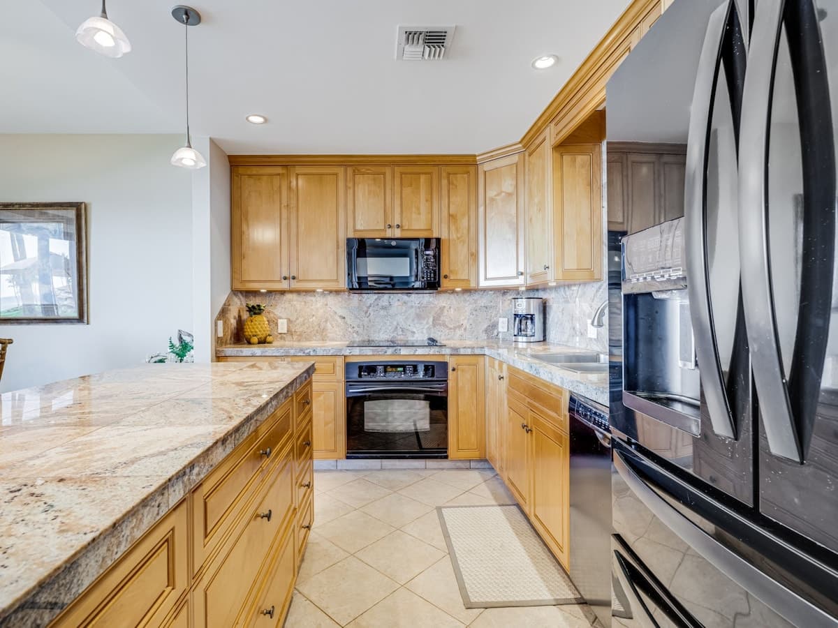 Condo in Kihei · ★5.0 · 2 bedrooms · 3 beds · 2 baths - Photo 4