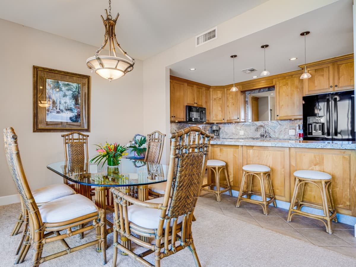 Condo in Kihei · ★5.0 · 2 bedrooms · 3 beds · 2 baths - Photo 2