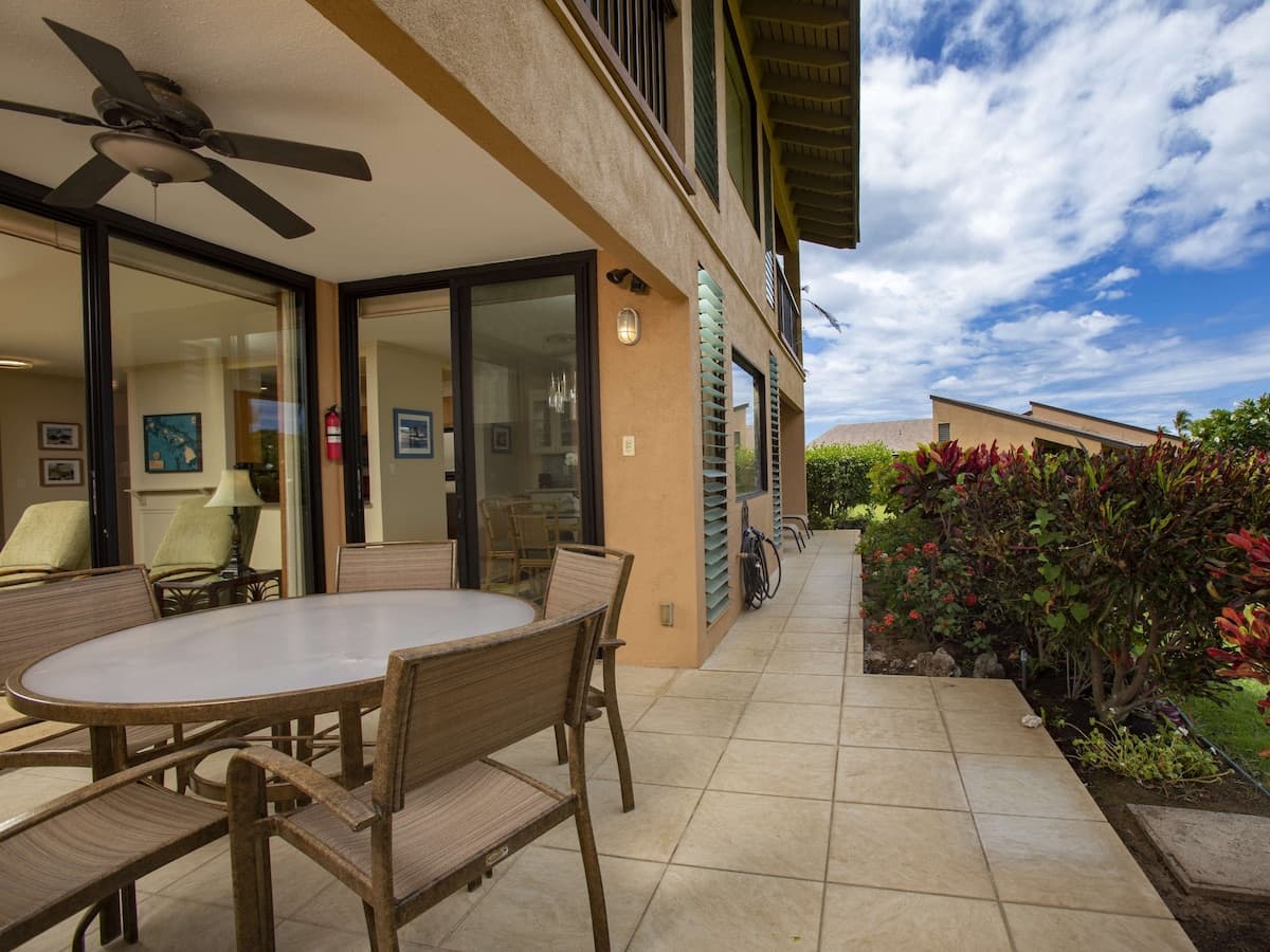 Condo in Kihei · ★4.8 · 2 bedrooms · 4 beds · 2 private baths - Photo 2