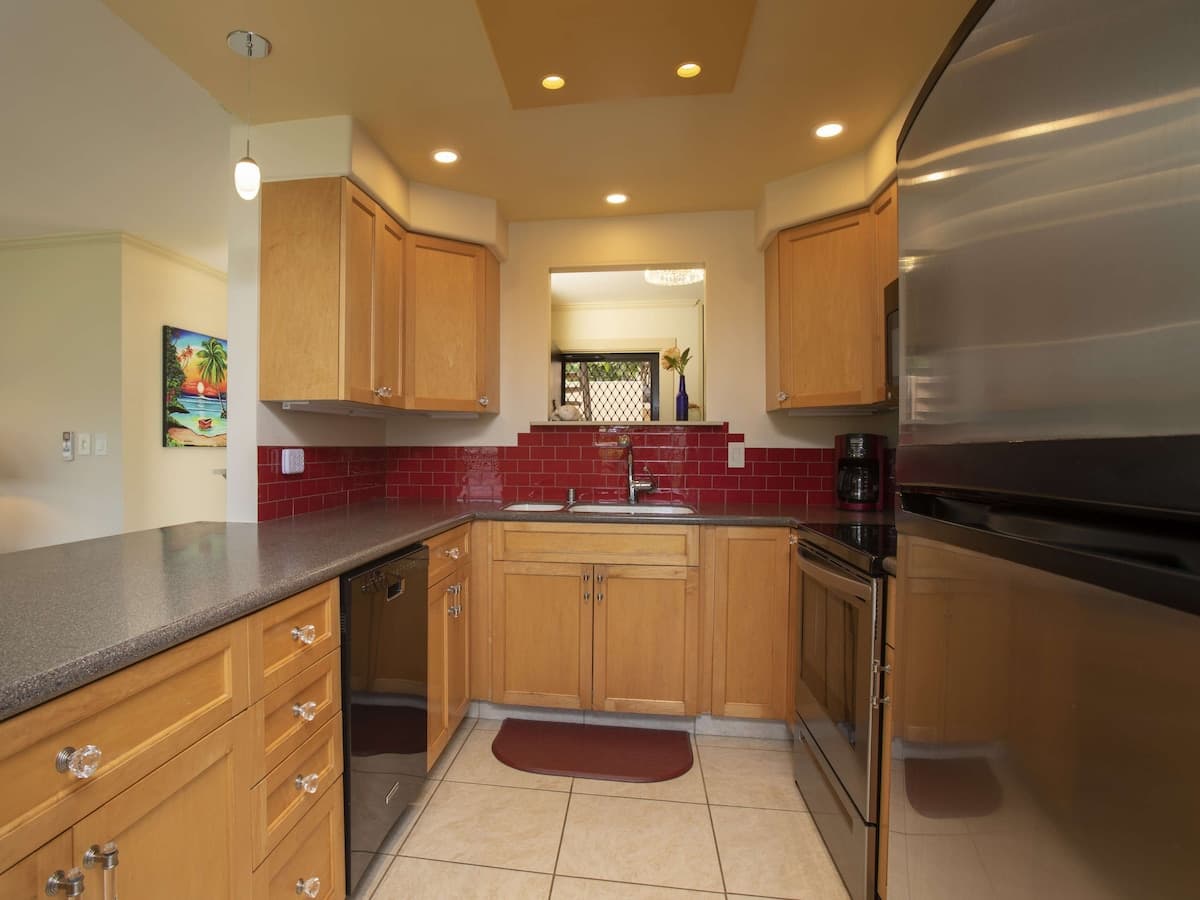 Condo in Kihei · ★4.8 · 2 bedrooms · 4 beds · 2 private baths - Photo 4