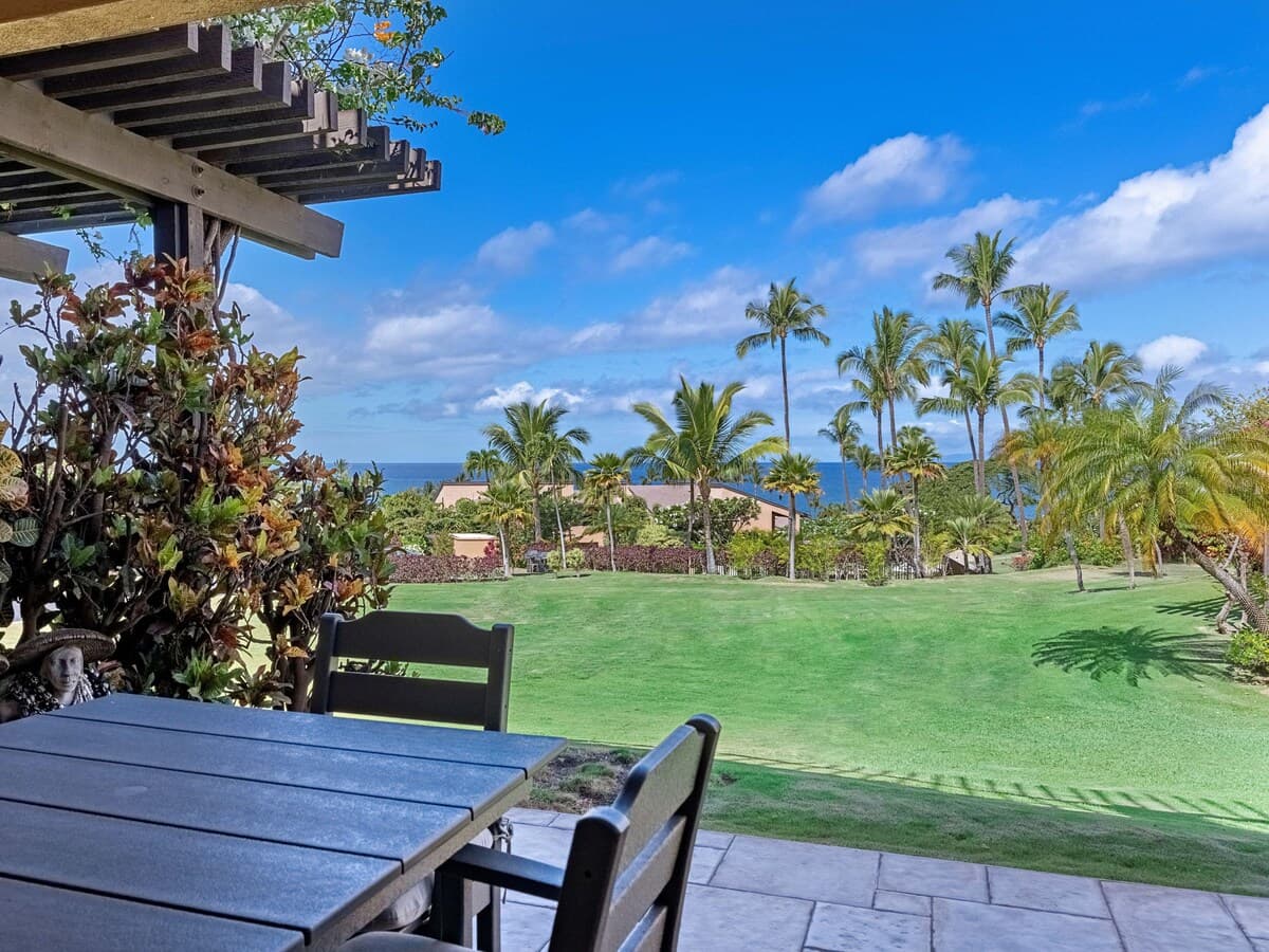 Condo in Kihei · ★5.0 · 1 bedroom · 2 beds · 1.5 baths - Photo 2