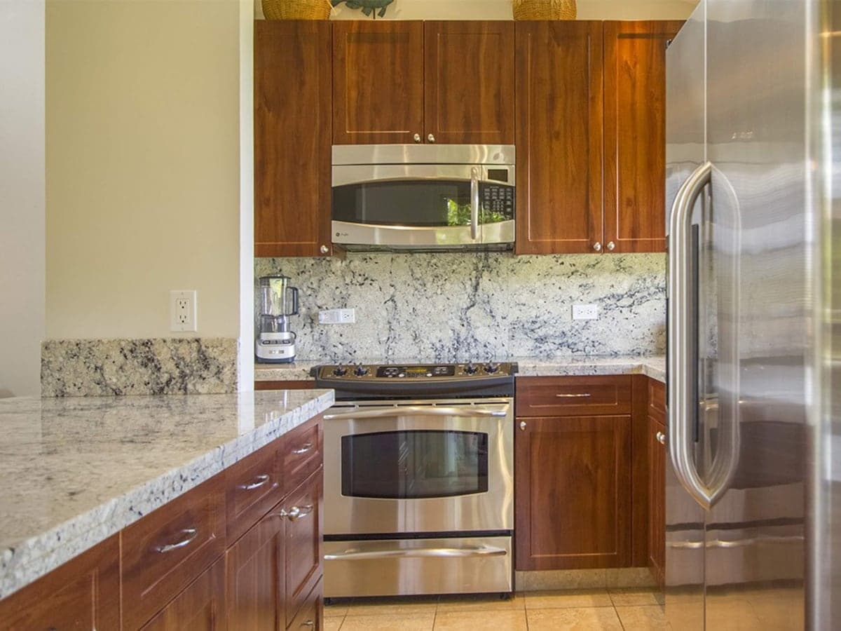 Spacious Condo on Local-Favorite Beach - Photo 4