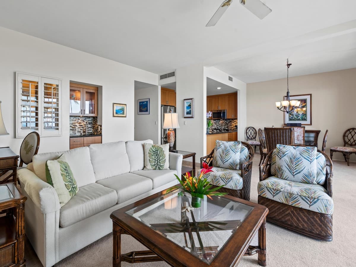 Condo in Kihei · ★5.0 · 2 bedrooms · 4 beds · 2 baths - Photo 2