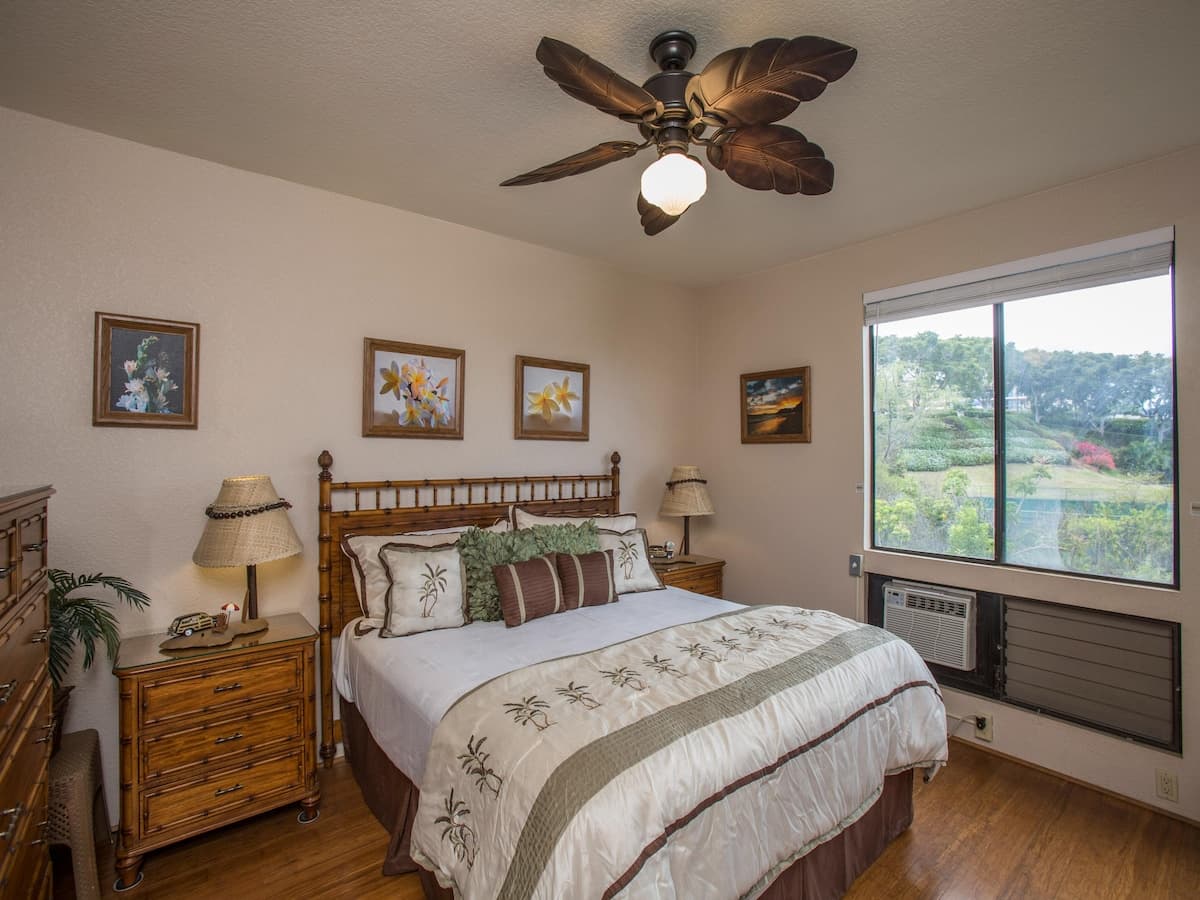 Condo in Kihei · ★4.5 · 2 bedrooms · 4 beds · 2 private baths - Photo 4