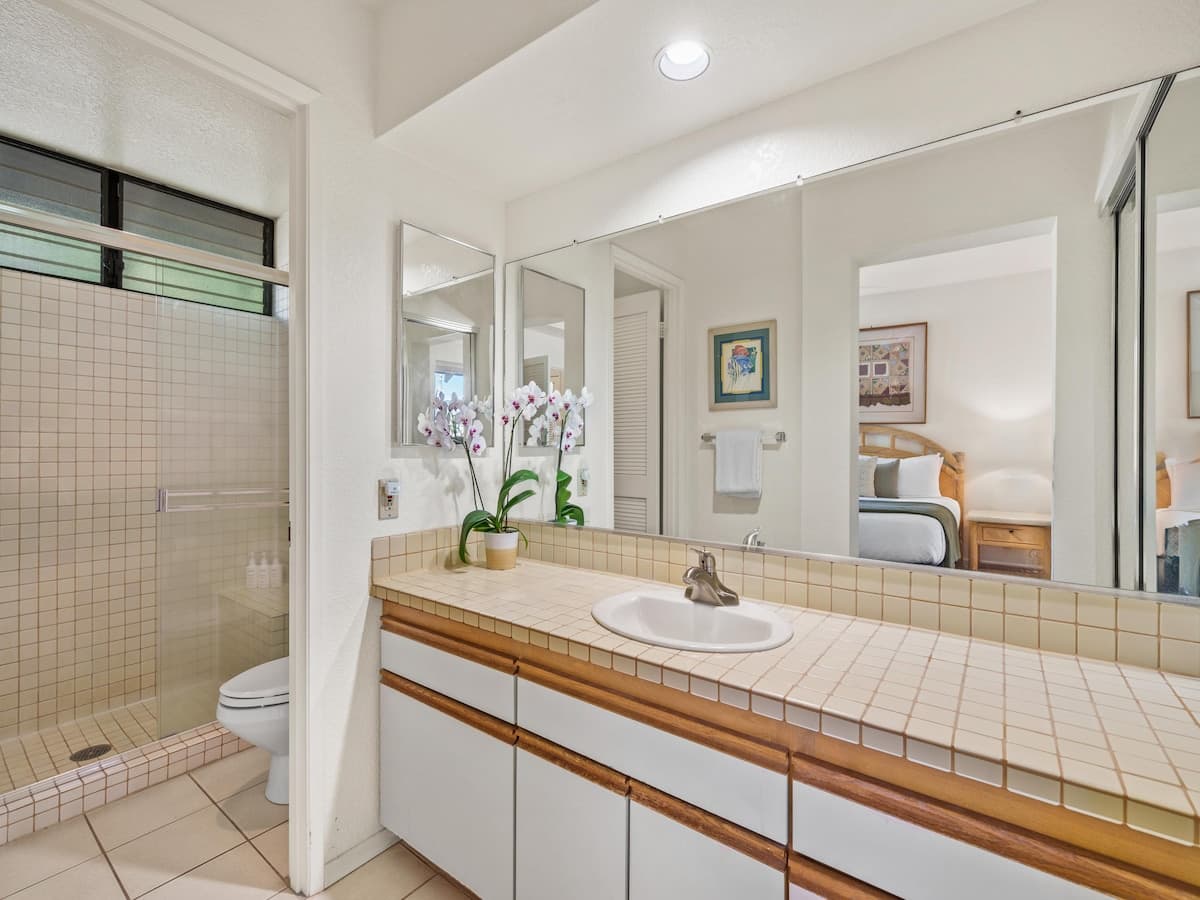 Condo in Kihei · ★4.67 · 1 bedroom · 2 beds · 2 baths - Photo 5