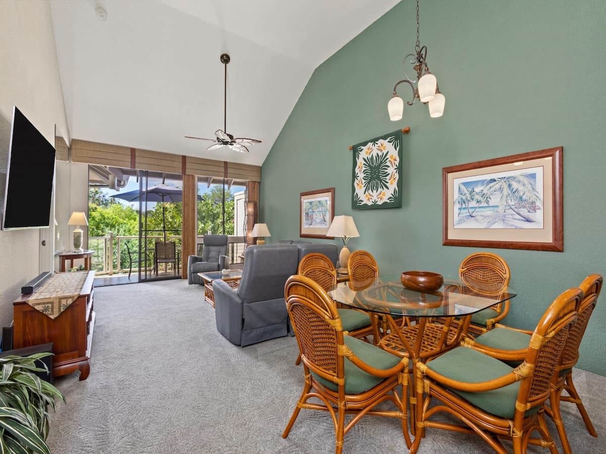 Condo in Kihei · ★5.0 · 2 bedrooms · 4 beds · 2 private baths - Photo 2