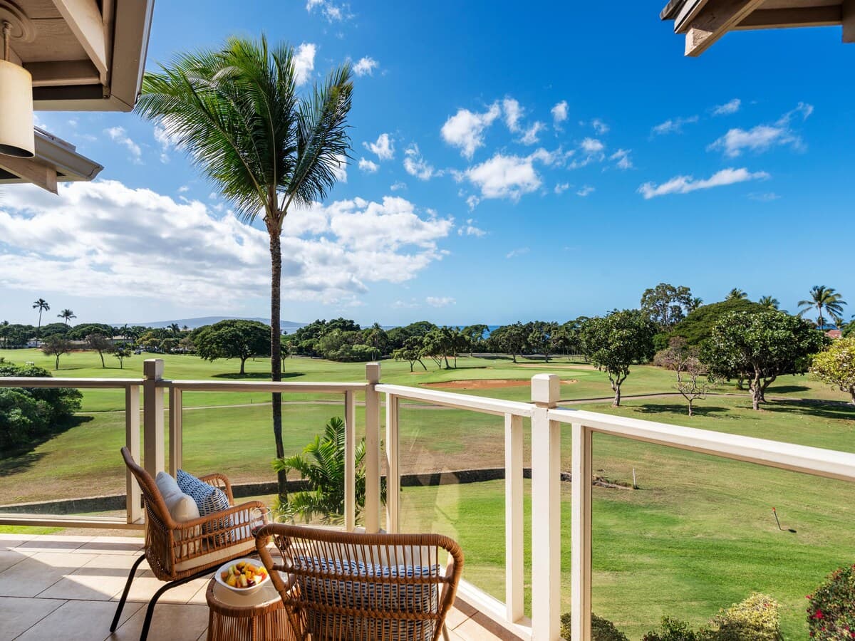 Condo in Kihei · ★4.67 · 1 bedroom · 2 beds · 2 baths - Photo 2