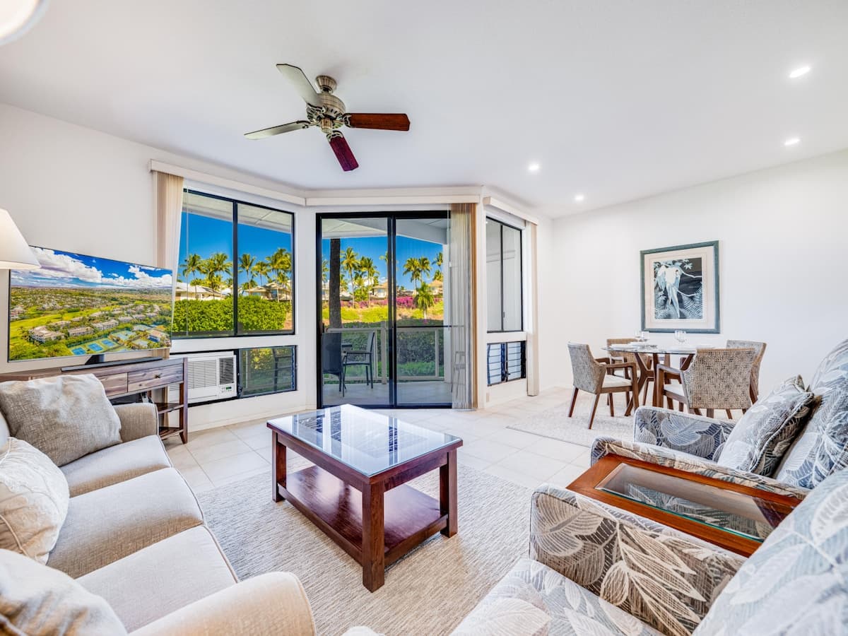 Condo in Kihei · ★4.17 · 1 bedroom · 2 beds · 2 baths - Photo 3