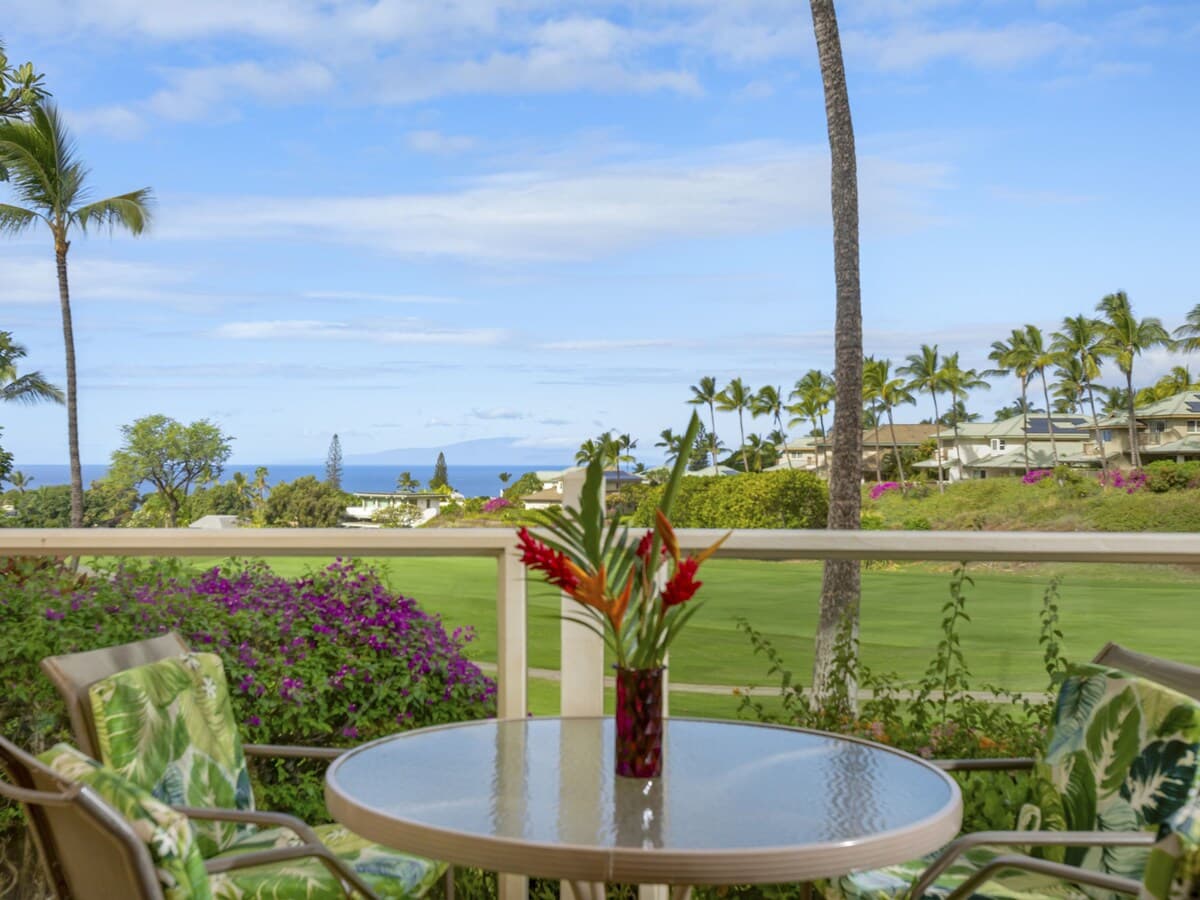 Condo in Kihei · ★4.62 · 2 bedrooms · 3 beds · 2 baths - Photo 2