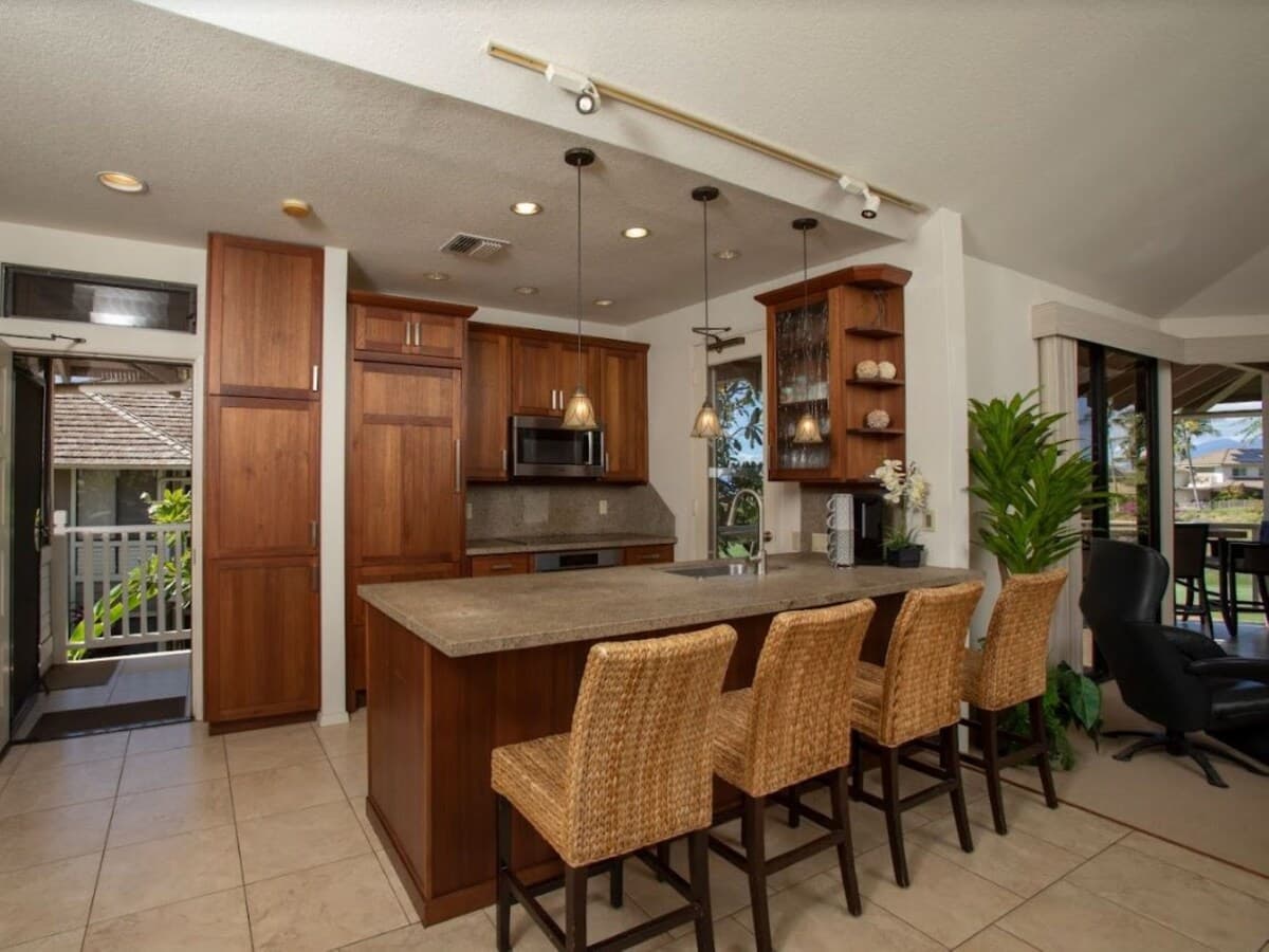 Condo in Kihei · ★4.86 · 3 bedrooms · 5 beds · 2 baths - Photo 5
