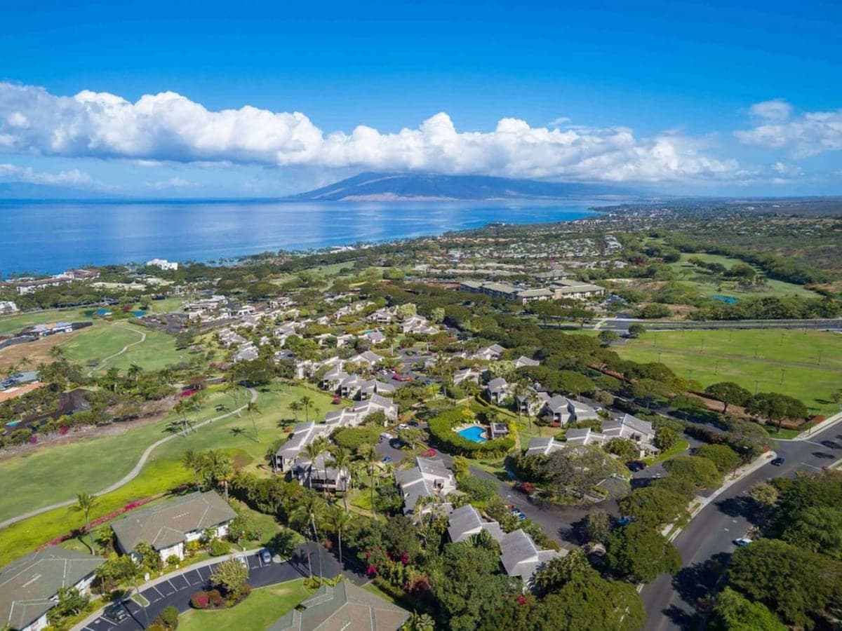 Condo in Kihei · ★4.83 · 2 bedrooms · 2 beds · 2 baths - Photo 4