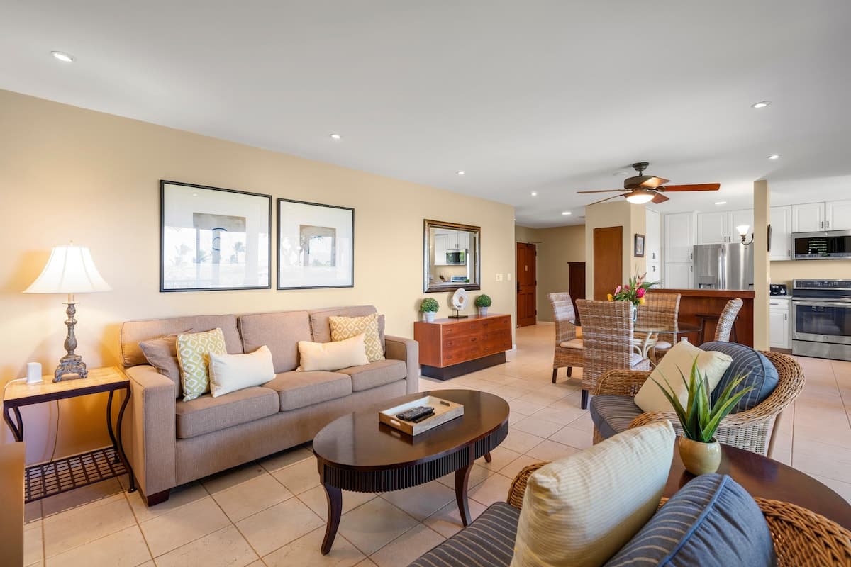 Condo in Kihei · ★4.4 · 1 bedroom · 2 beds · 2 baths - Photo 3
