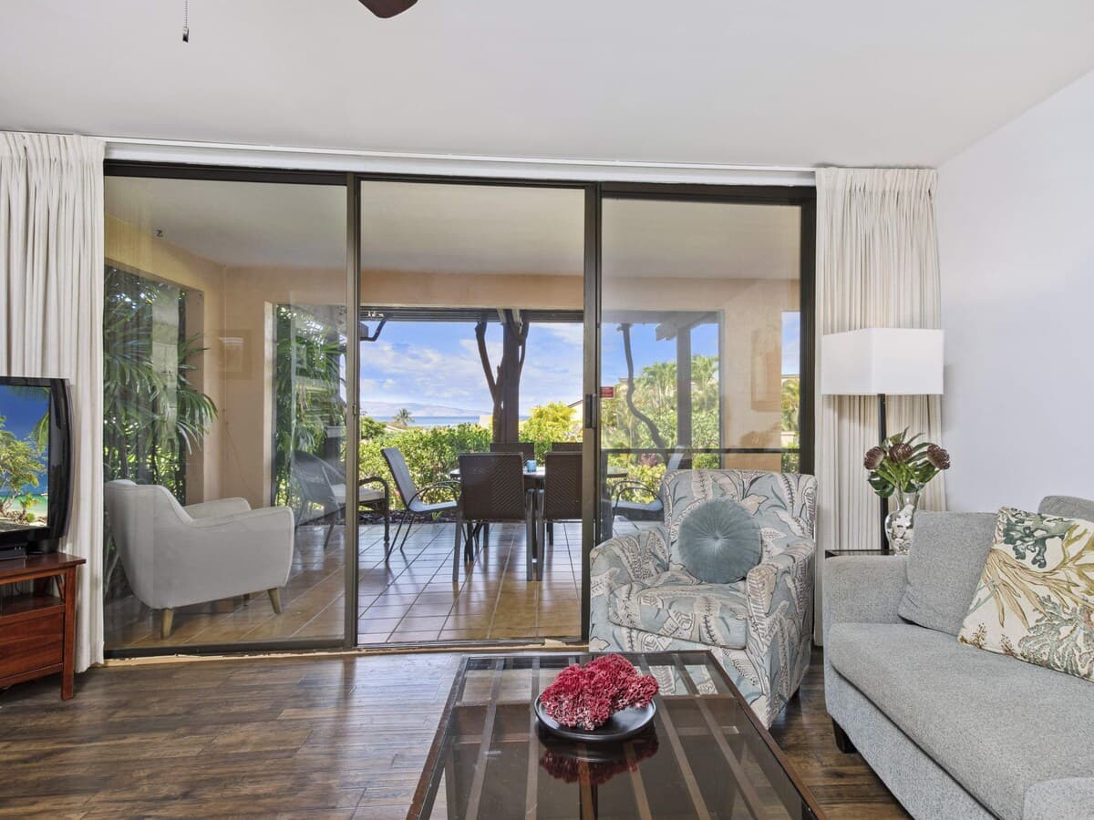 Condo in Kihei · ★4.67 · 1 bedroom · 2 beds · 2 baths - Photo 5
