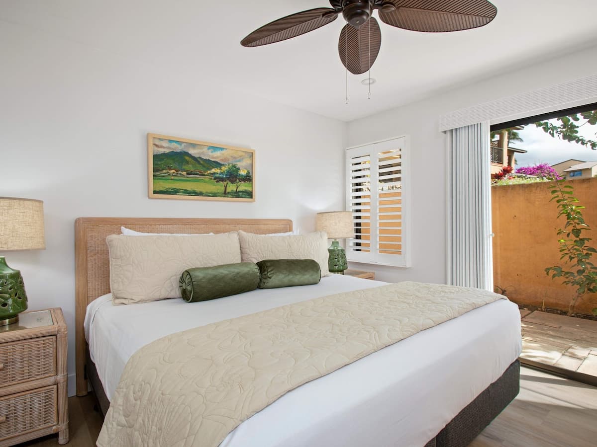 Condo in Kihei · ★5.0 · 1 bedroom · 2 beds · 2 baths - Photo 5