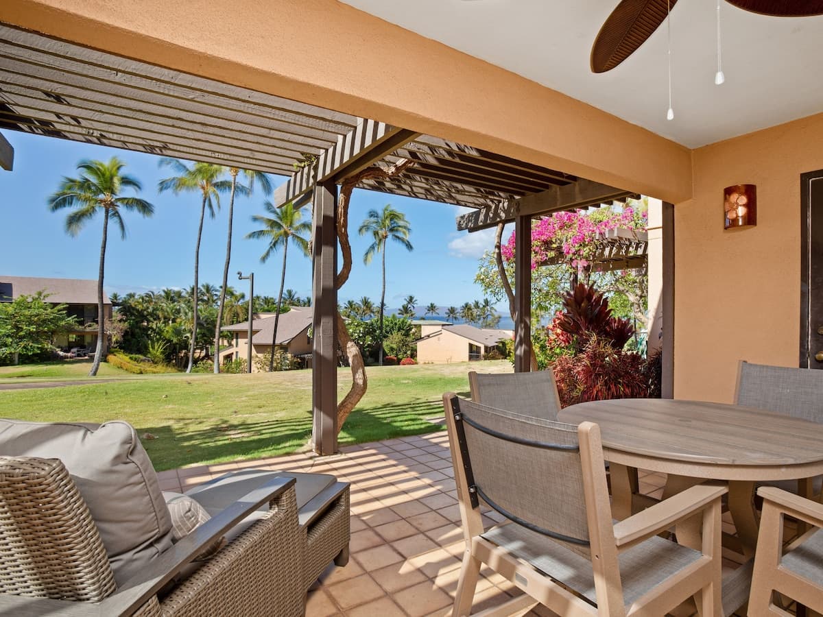 Condo in Kihei · ★5.0 · 1 bedroom · 2 beds · 2 baths - Photo 3