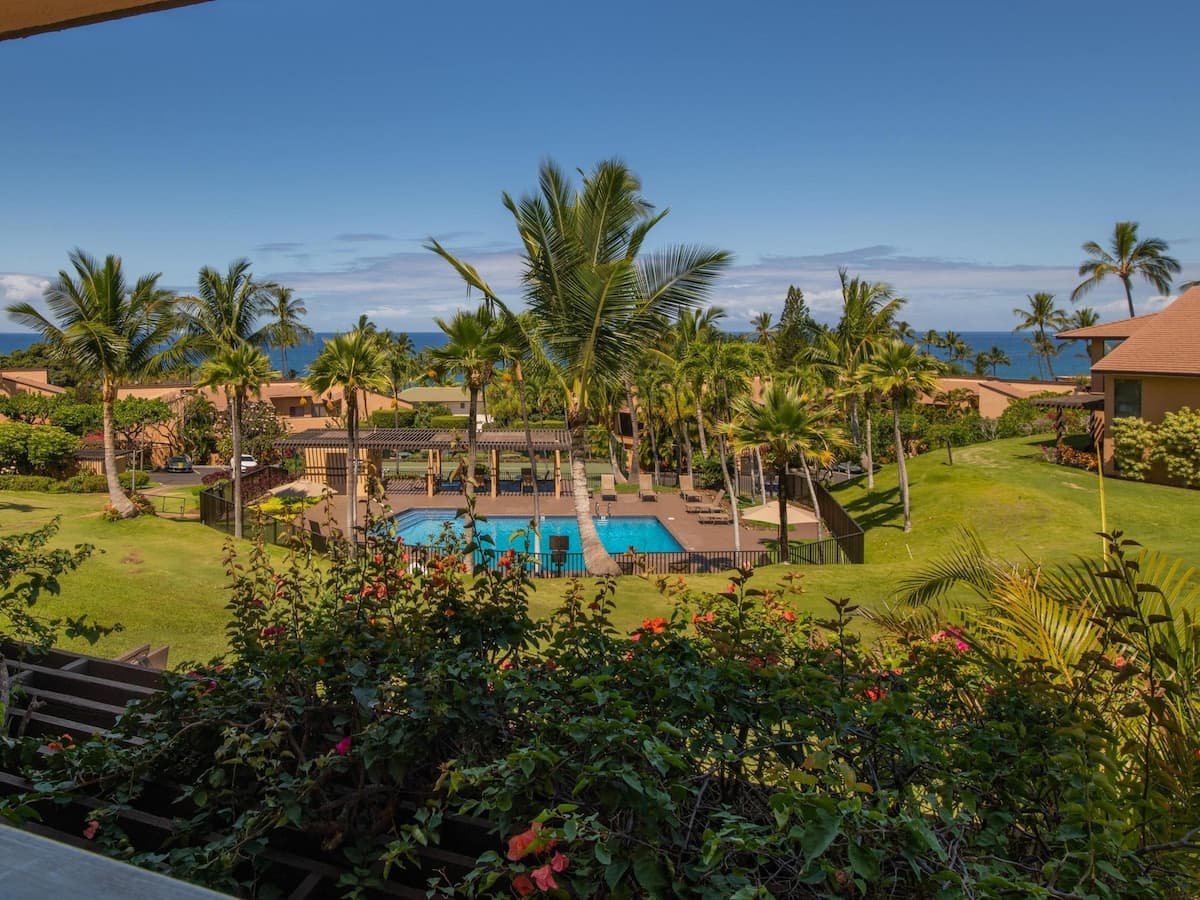 Condo in Kihei · ★4.83 · 1 bedroom · 2 beds · 1 bath - Photo 3