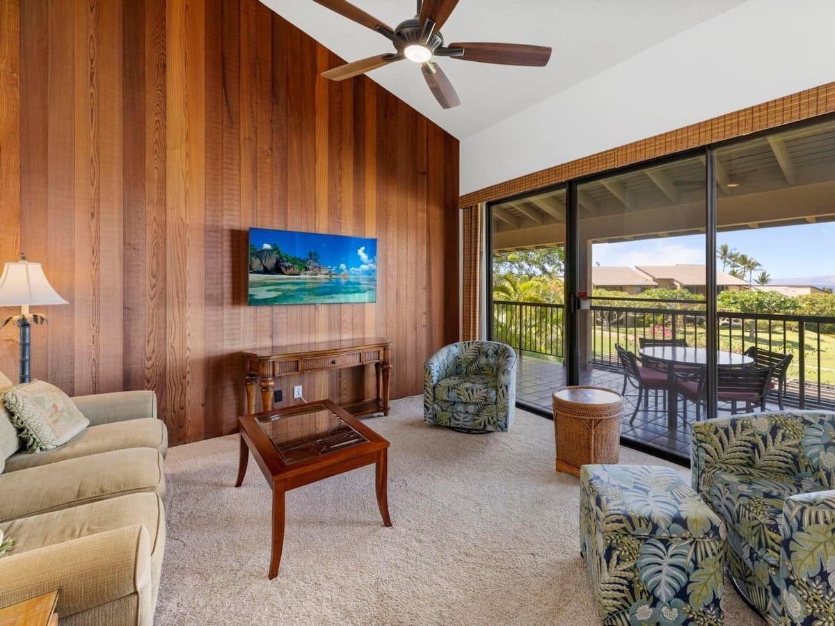 Condo in Kihei · ★4.75 · 1 bedroom · 2 beds · 2 baths - Photo 4