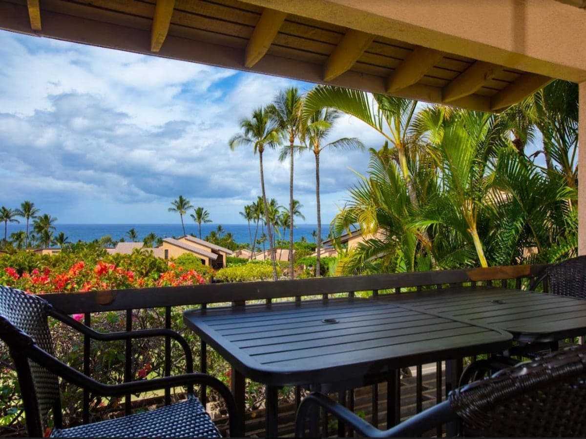 Condo in Kihei · ★4.9 · 2 bedrooms · 4 beds · 2 baths - Photo 1