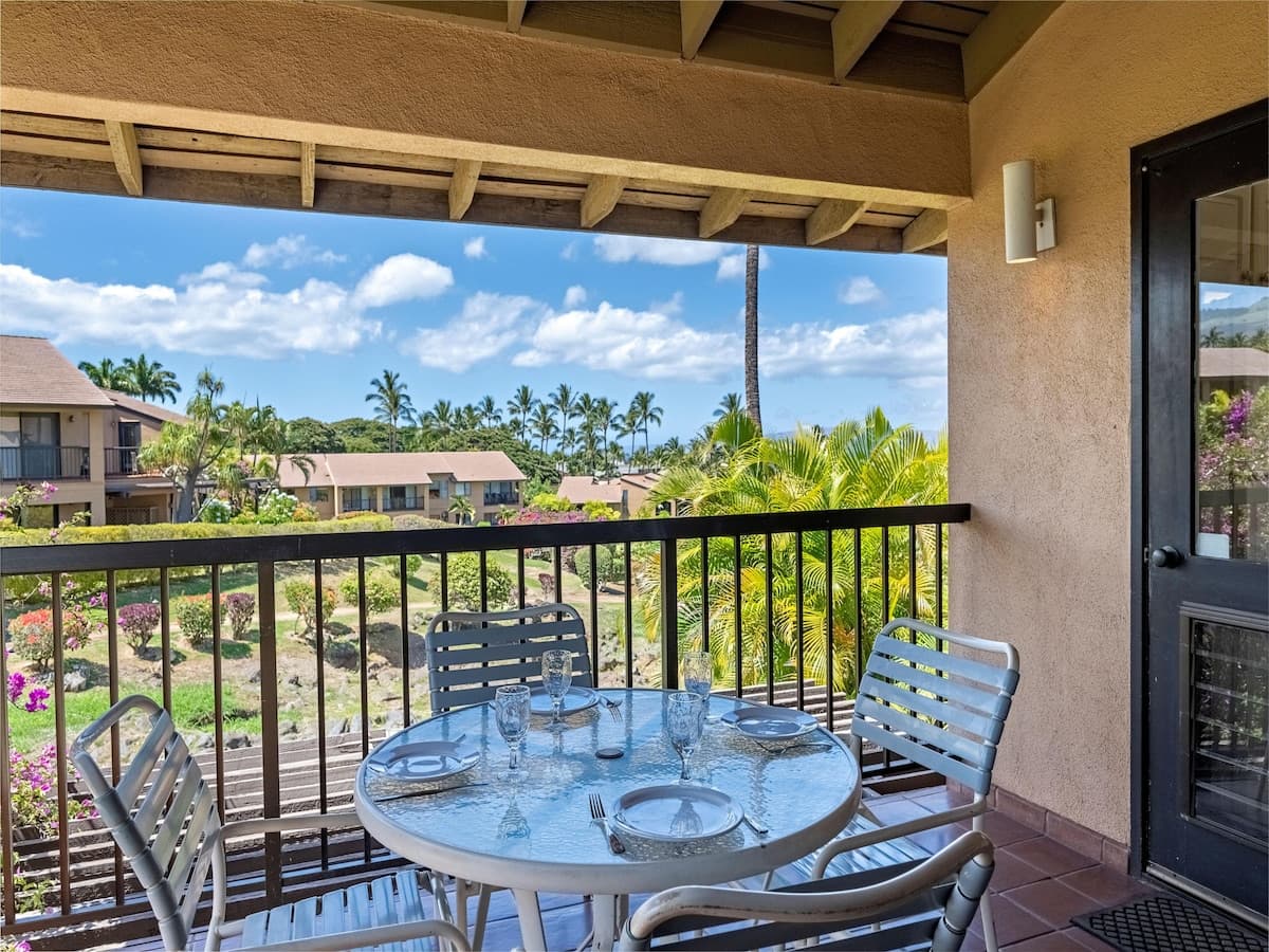 Condo in Kihei · ★4.71 · 1 bedroom · 2 beds · 1 bath - Photo 1