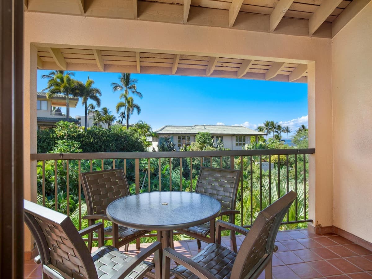 Condo in Kihei · ★5.0 · Studio · 1 bed · 1 bath - Photo 1