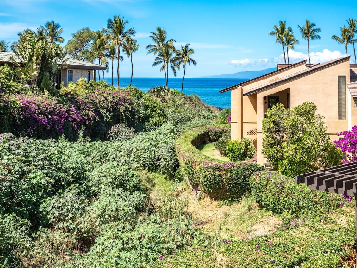 Condo in Kihei · ★4.8 · 1 bedroom · 2 beds · 2 baths - Photo 3