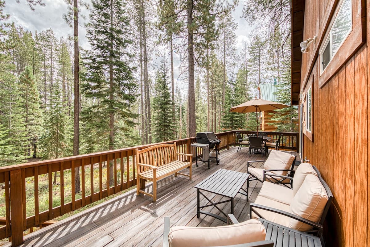 Tahoe Donner Cabin with Pool, Wood Stove & Games - Photo 3